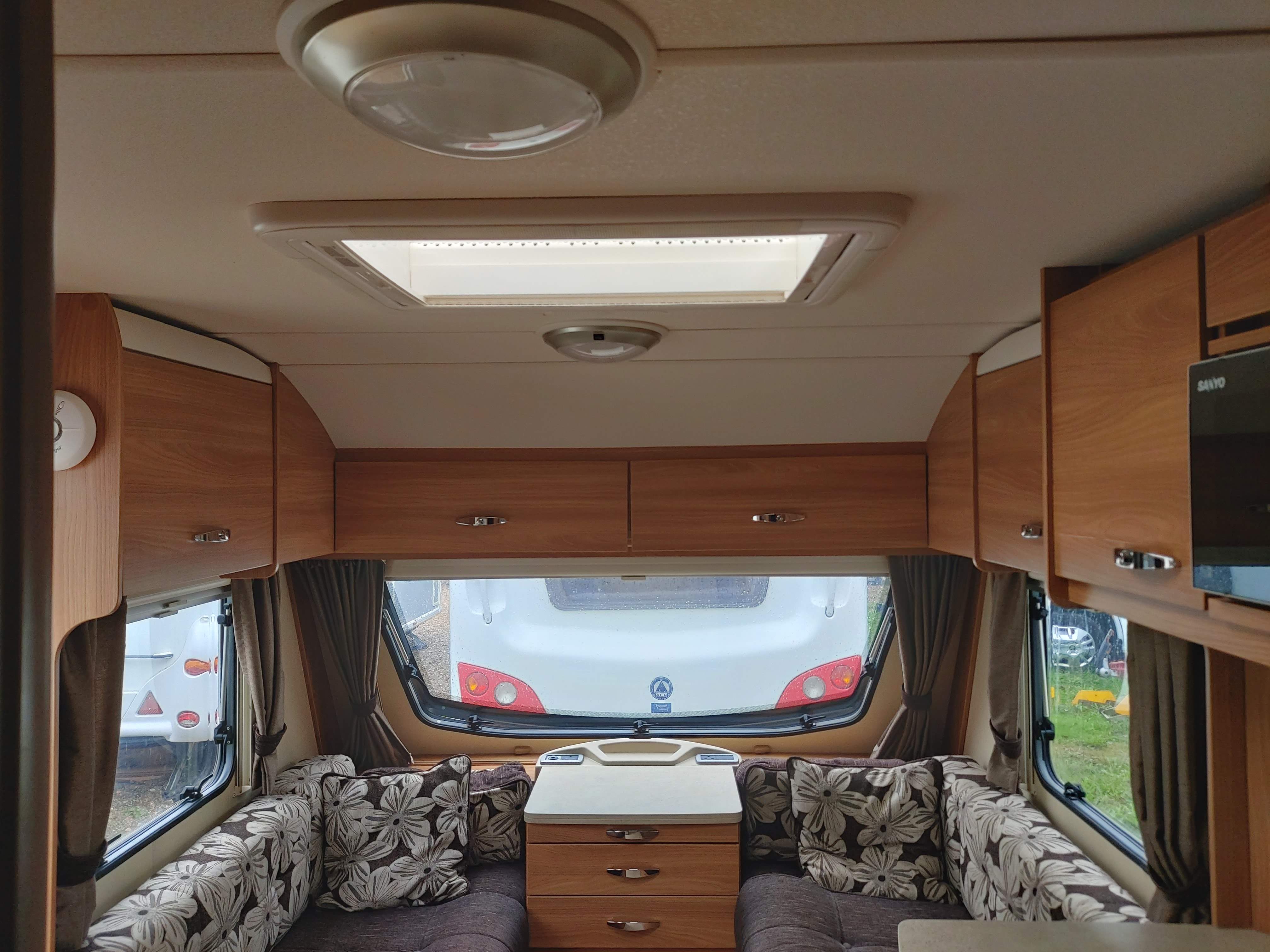 2012 Sprite Major 4, 4 Berth End Washroom Lightweight Caravan, Motor Mover