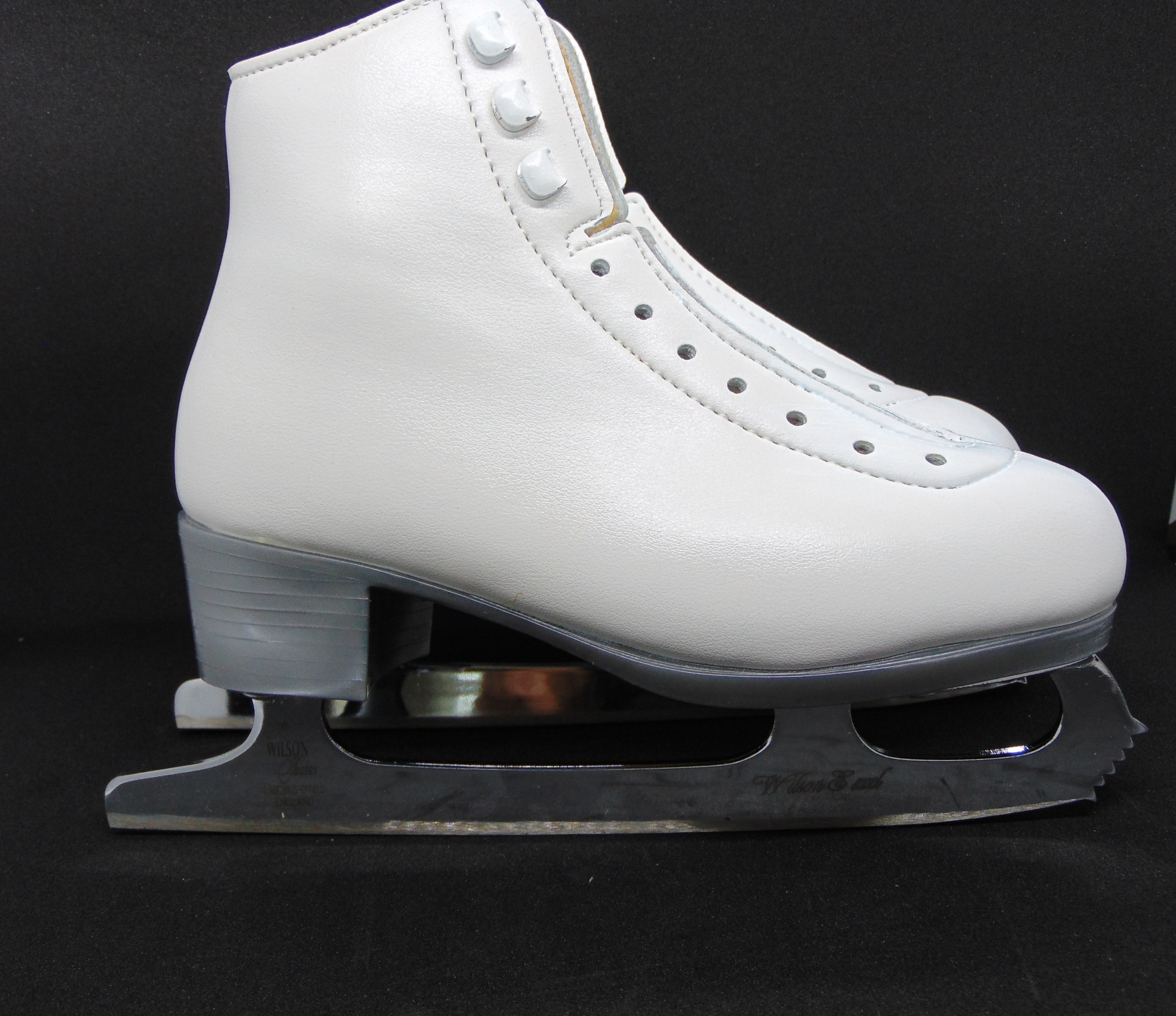 Belati Italian Leather Figure Ice Skates white( No Laces) was 70.00 now only £34.99