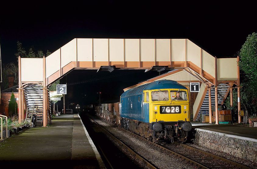 47105 was used for an EMPRS charter at Toddington on 28/01/12

(Jason Cross)