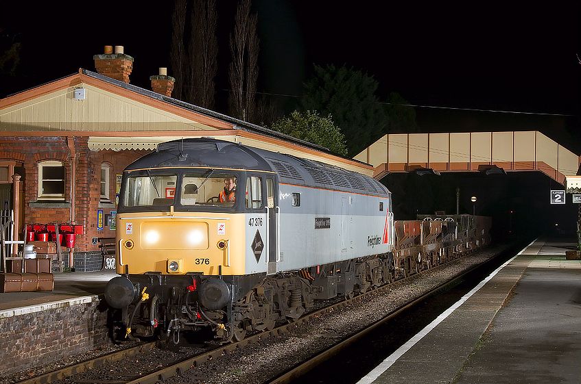 47376 with a freight train whilst shunting 47105 at the EMRPS photo charter 28/01/12

(Jason Cross)