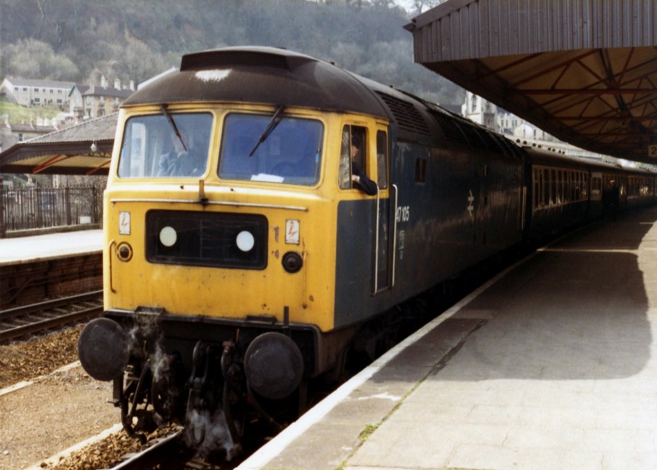 47105 at Bath Spa working the 1100 Bristol TM - Padd Relief 26/03/83 (Peter Legg)