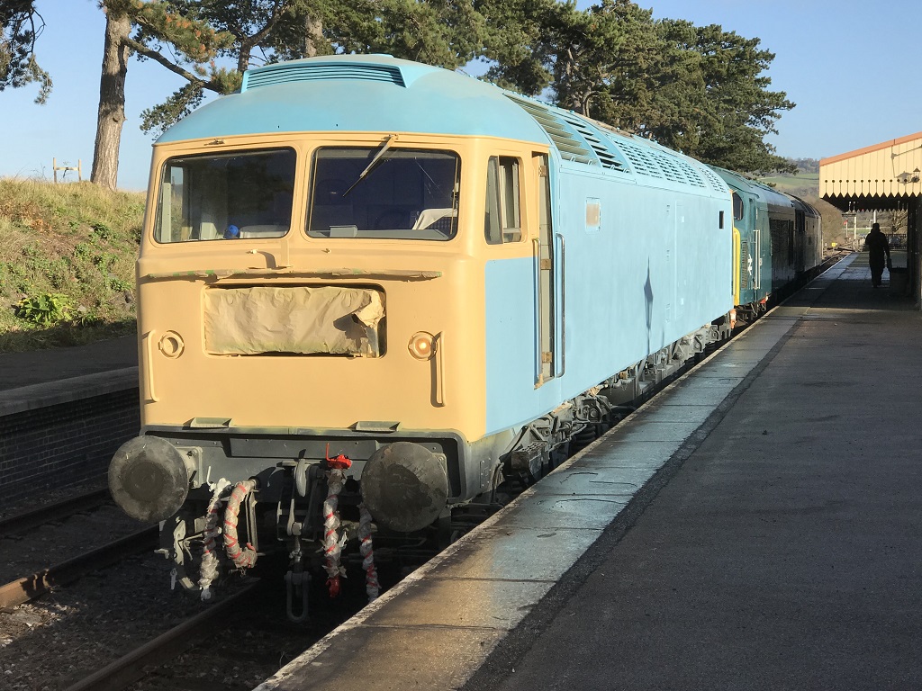 47105 with 45149 and 47376 arrived at Cheltenham RC whilst on a test run.