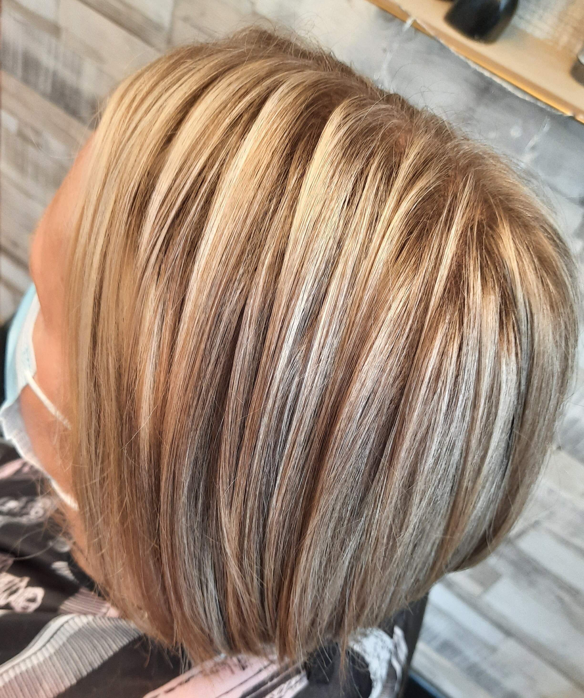 using Slicing technique to create this beautiful hair