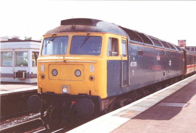 47376 at Poole with the 1340 to Manchester Piccadilly 24/08/91

(Nick Greaves)
