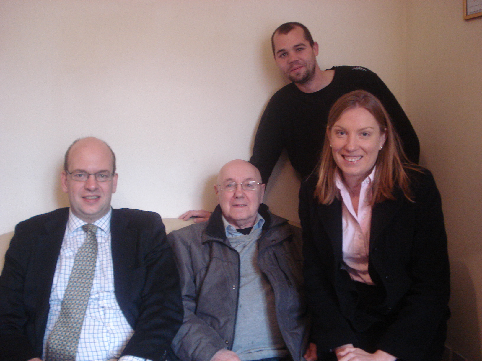MP ROCHESTER & STROOD MARK RECKLESS
MP CHATHAM & AYLESFORD TRACEY CROUCH WITH S.C.S RESIDENTS