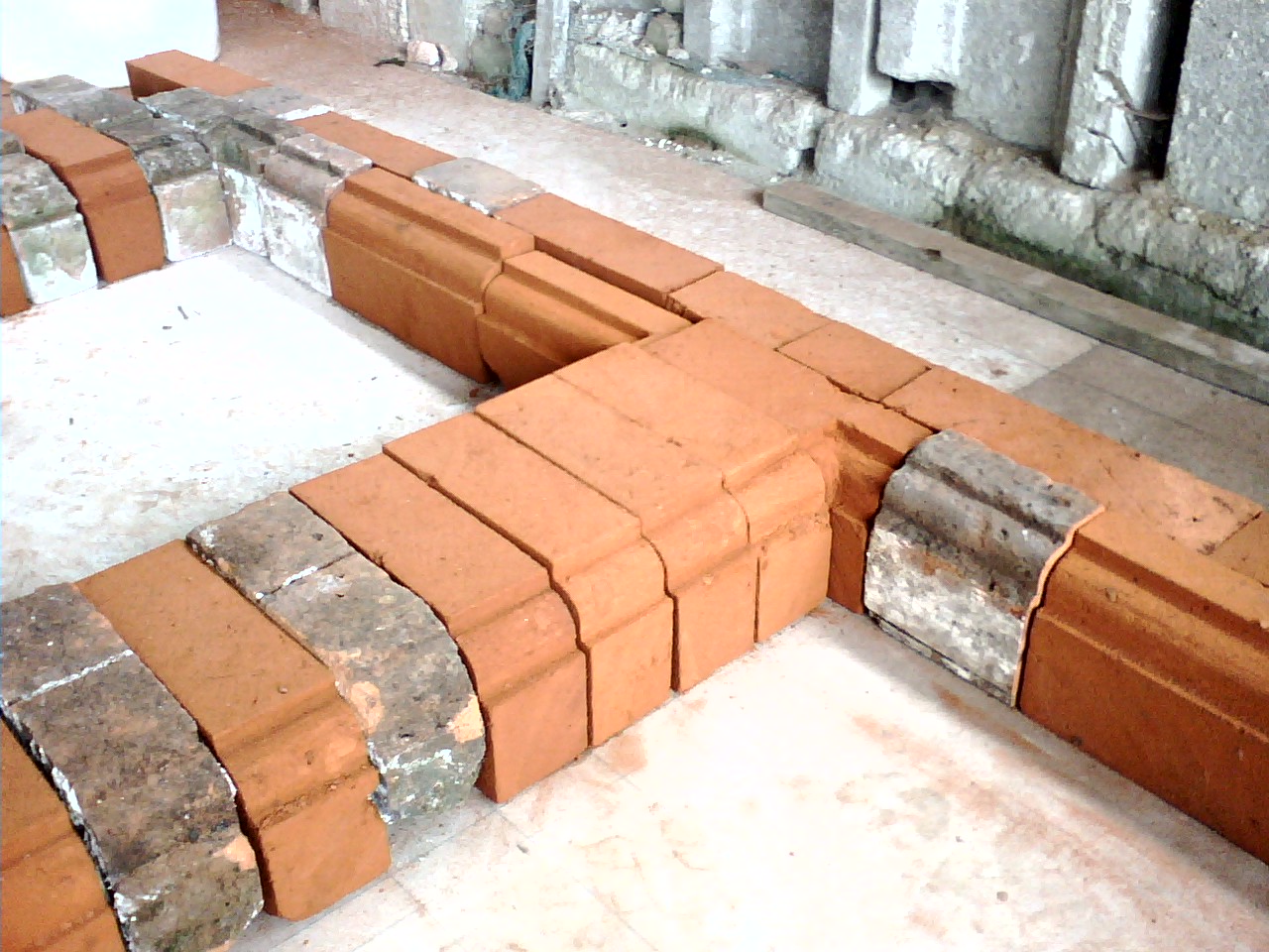 Dry reconstruction of brickwork before site