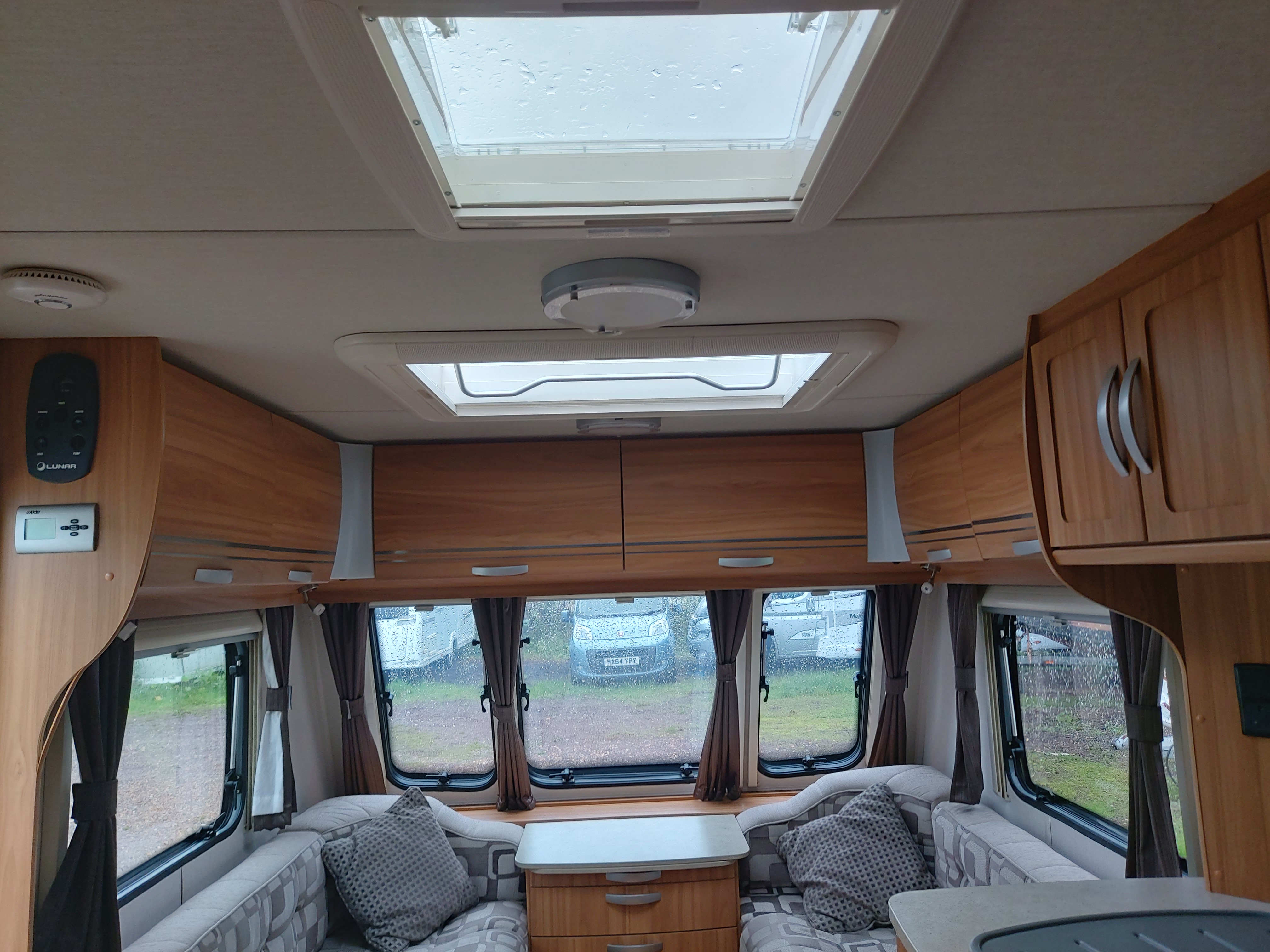 2013 Lunar Lexon 530 4 Berth Fixed Berth Caravan Motor Mover