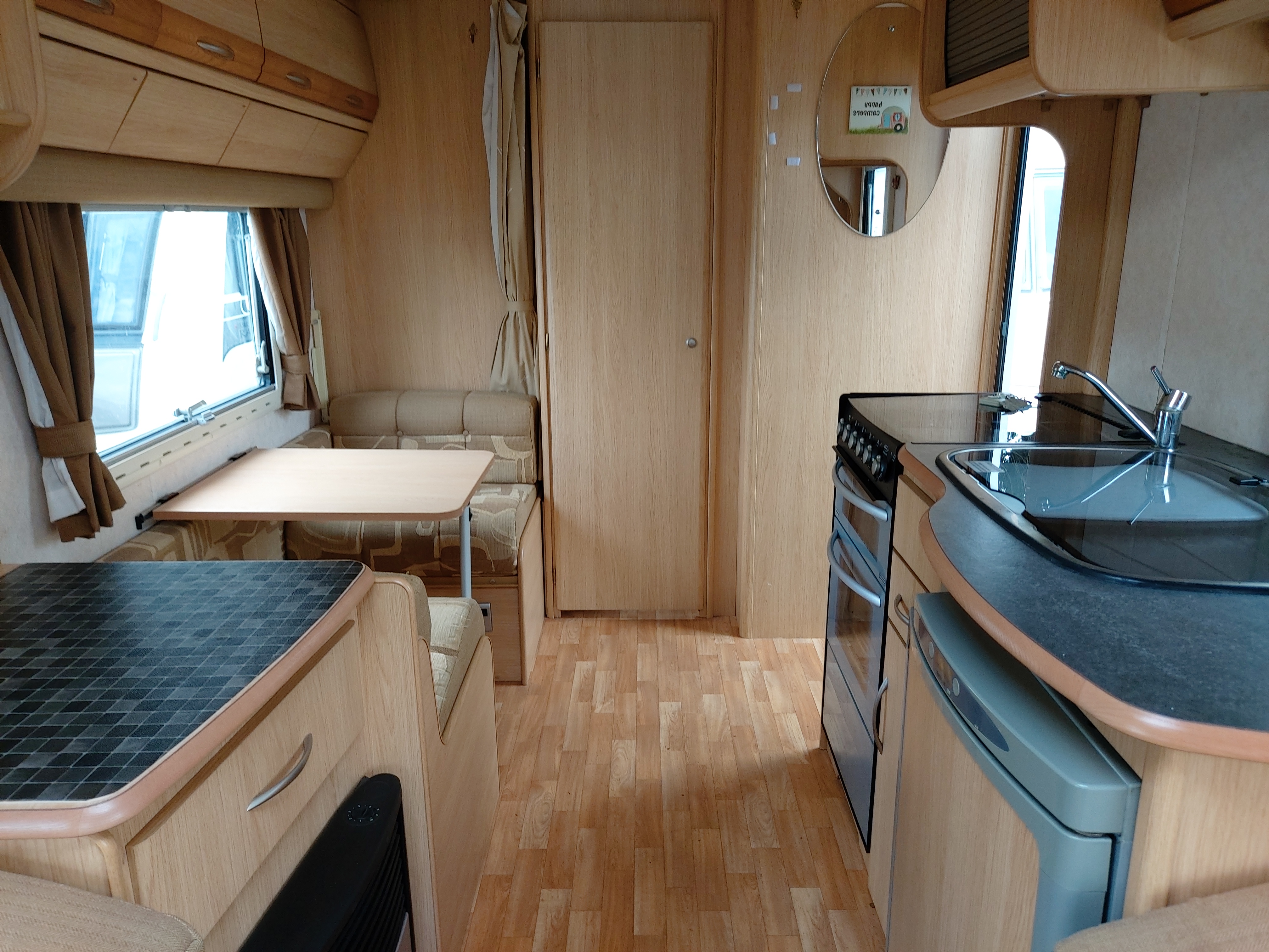 2008 Coachman Pastiche 520 4 Berth Side Dinette End Washroom Caravan