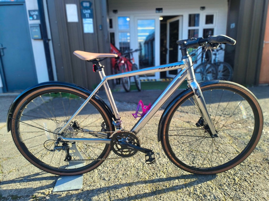 SCOTT METRIX   Hyper-Commuter