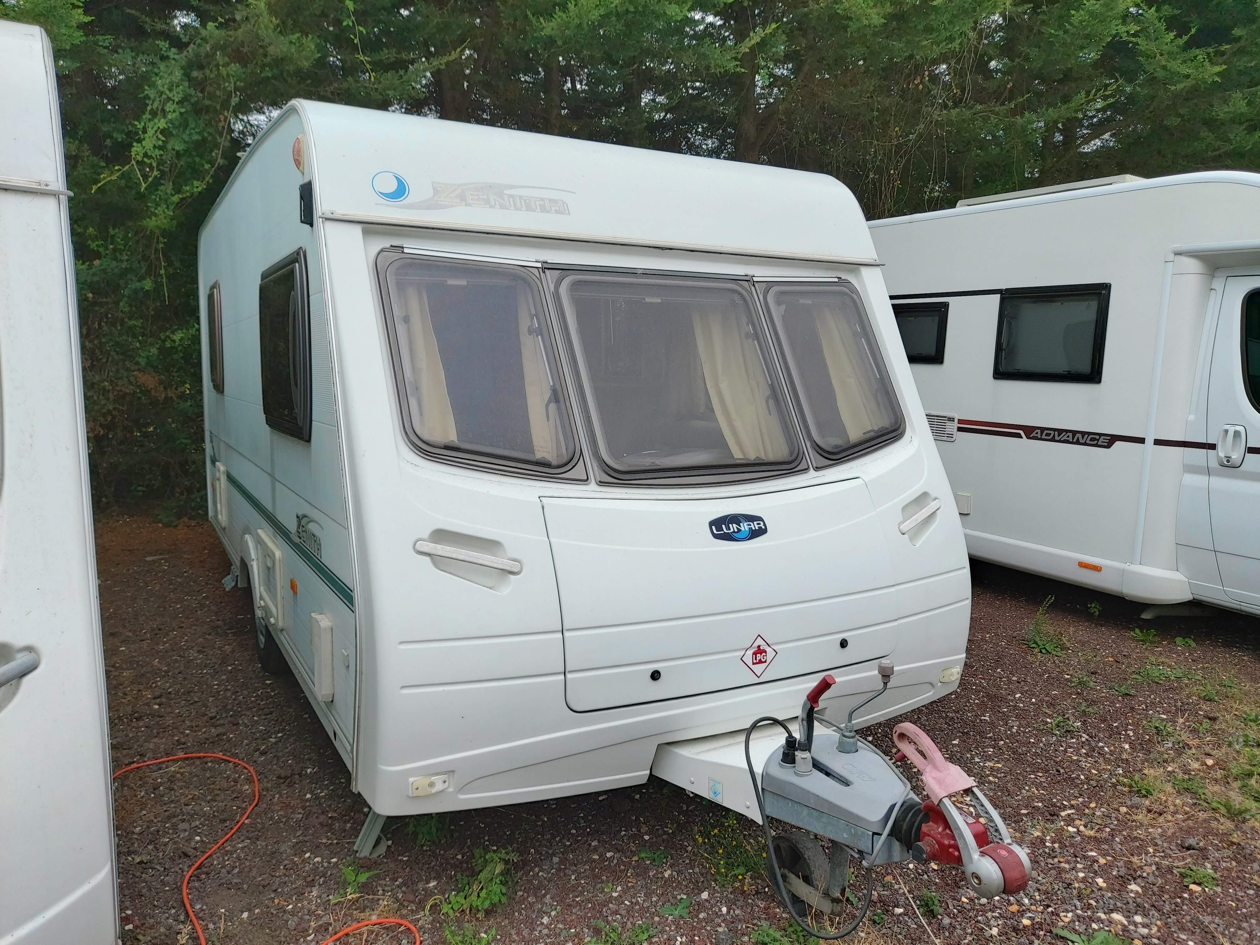 NOW SOLD 2006 Lunar Zenith 4, 4 Berth with rear bunks Caravan TRADE CLEARANCE SALE