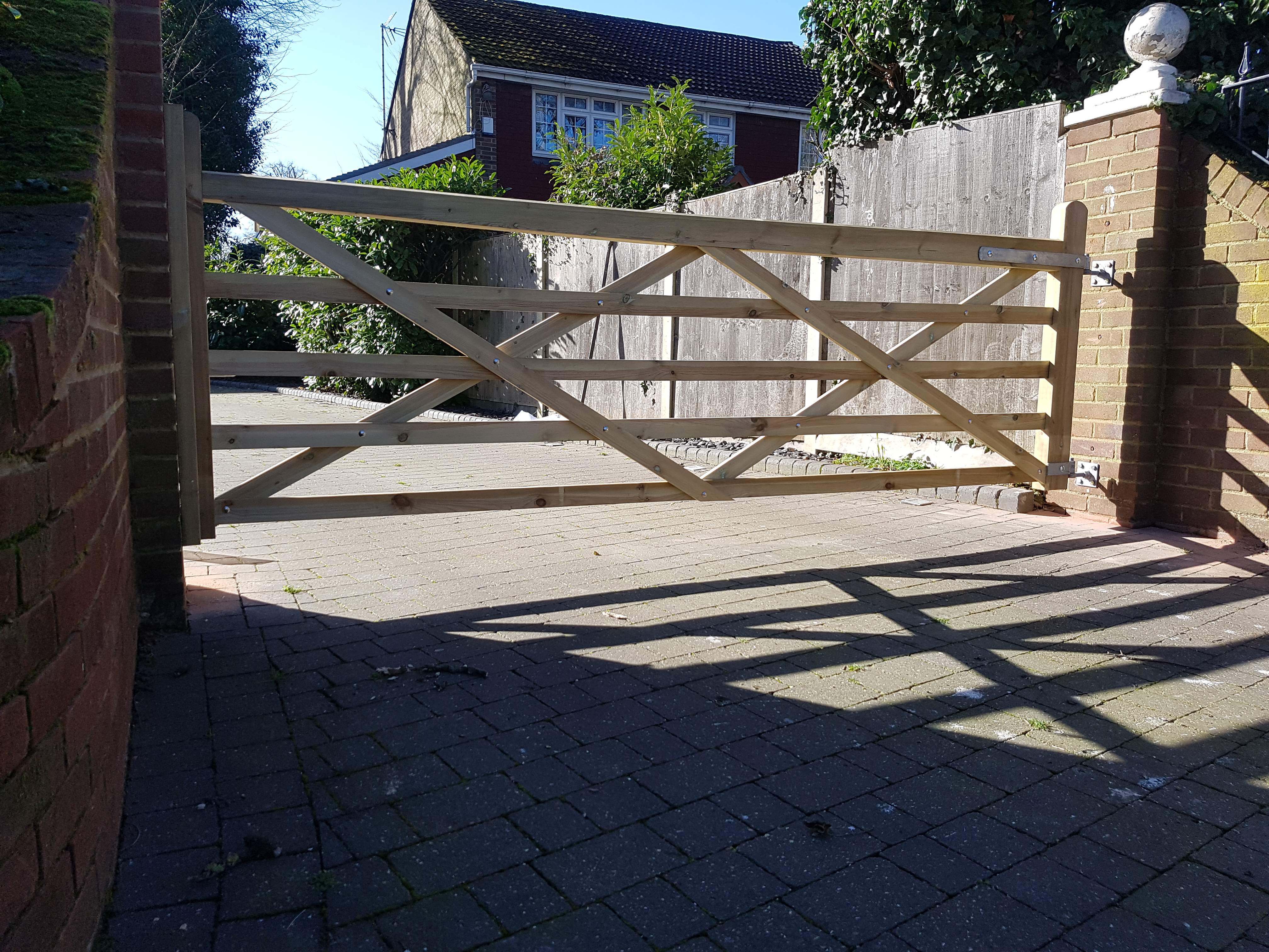 5 bar gate, fencing installed in New Barn.