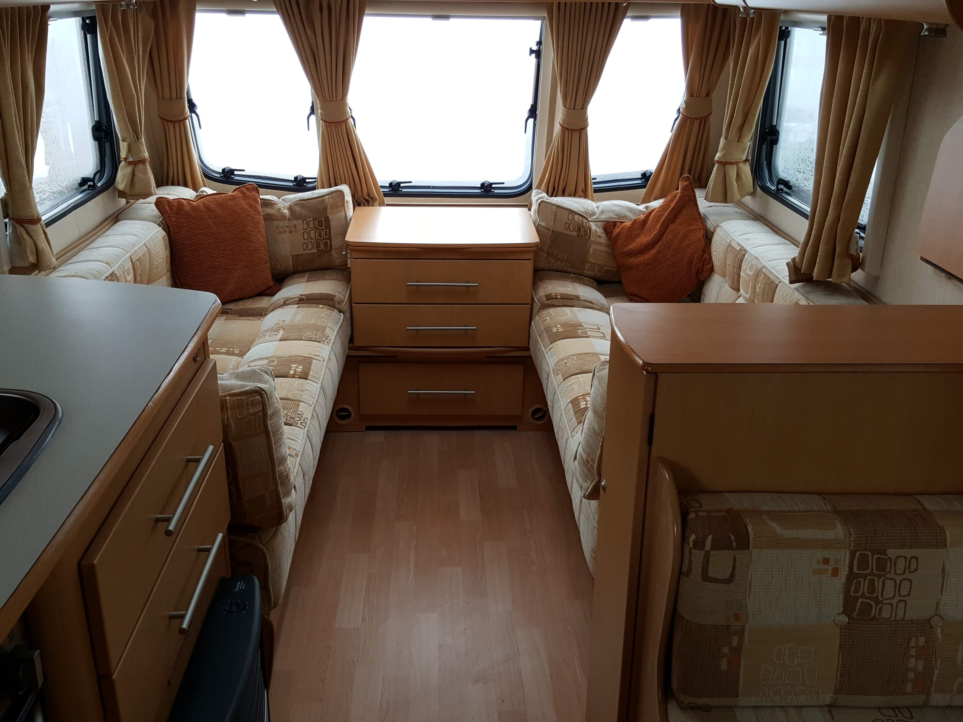NOW SOLD 2007 Bailey Pageant Champagne 4 Berth Side Dinette End Washroom Caravan