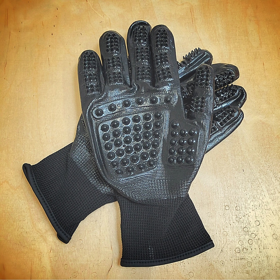 Trophy Tails Grooming Gloves
