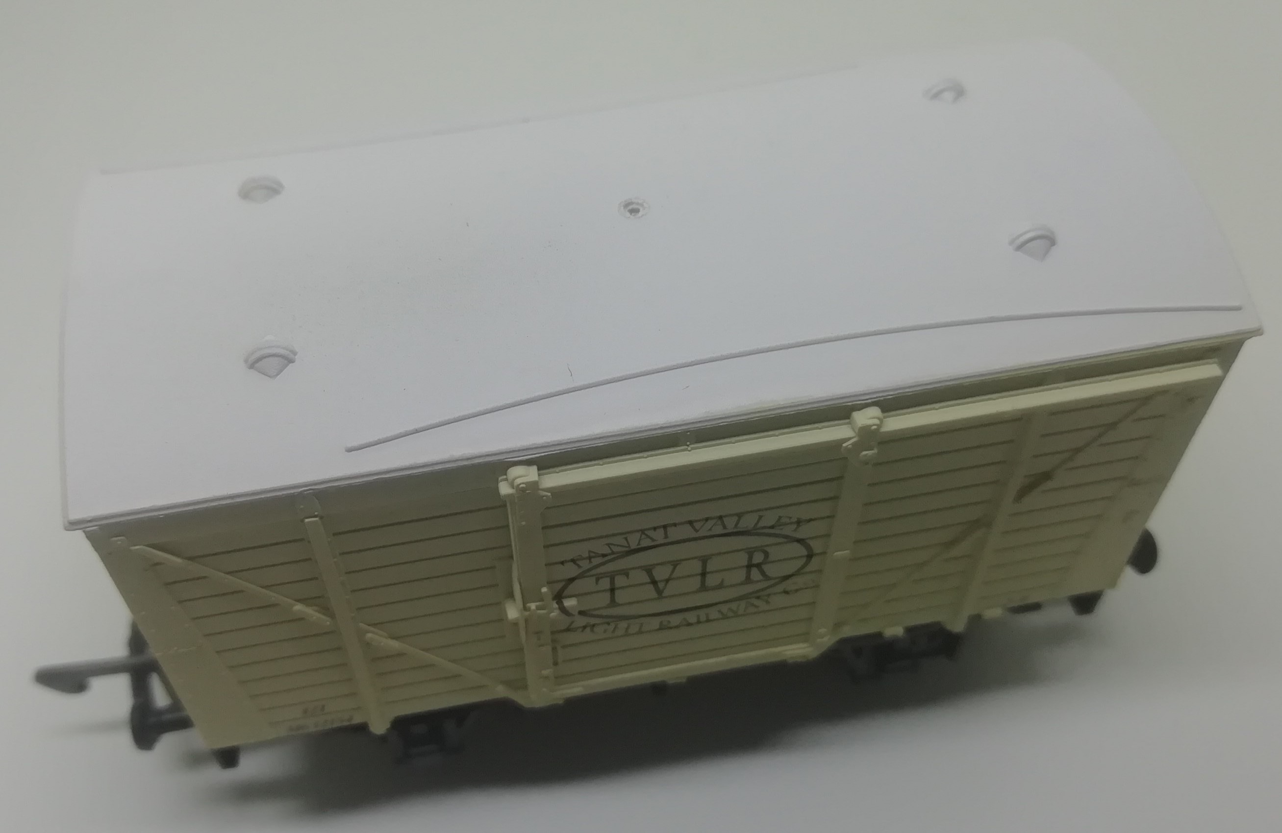 20ft Box Van with TVLR Logo - 1:76 Scale Model / 00 Gauge
