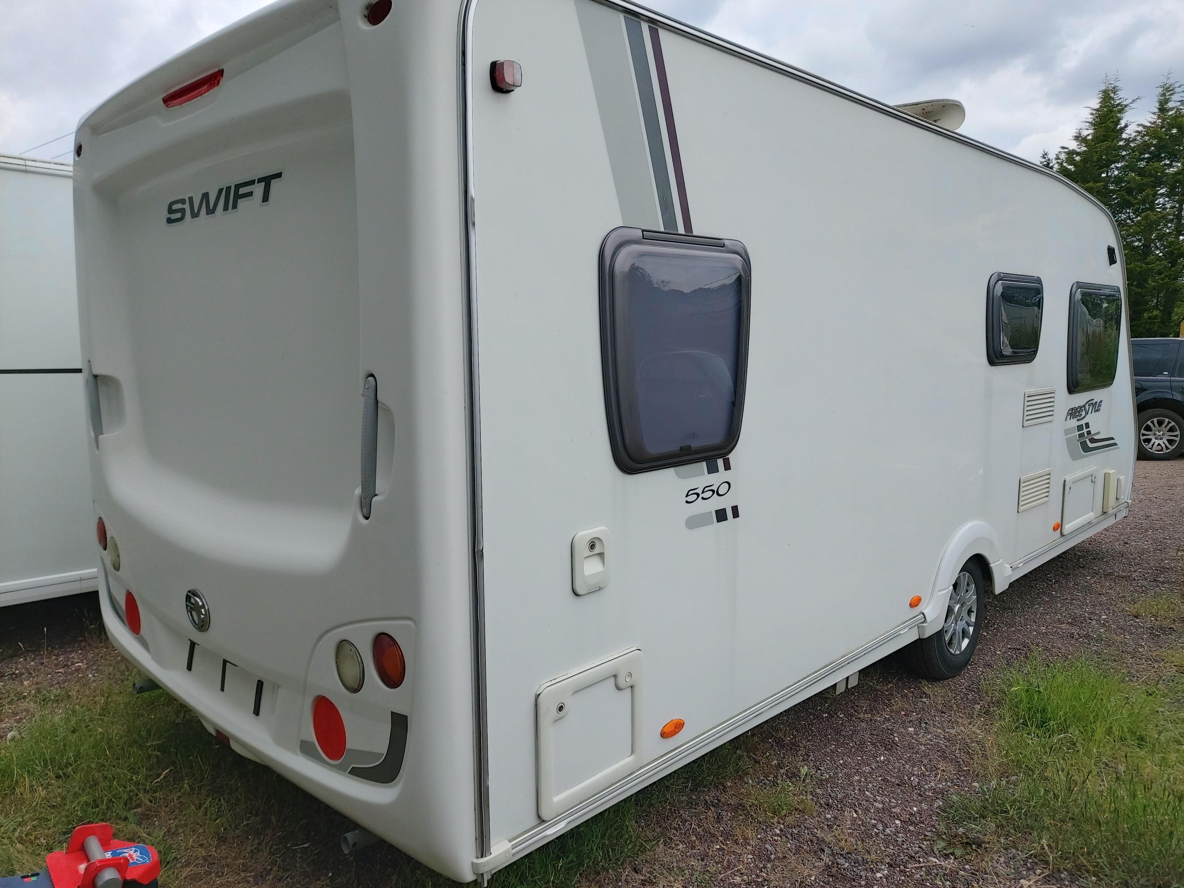 2011 Swift Freestyle 550 Fixed Bed End Washroom Caravan