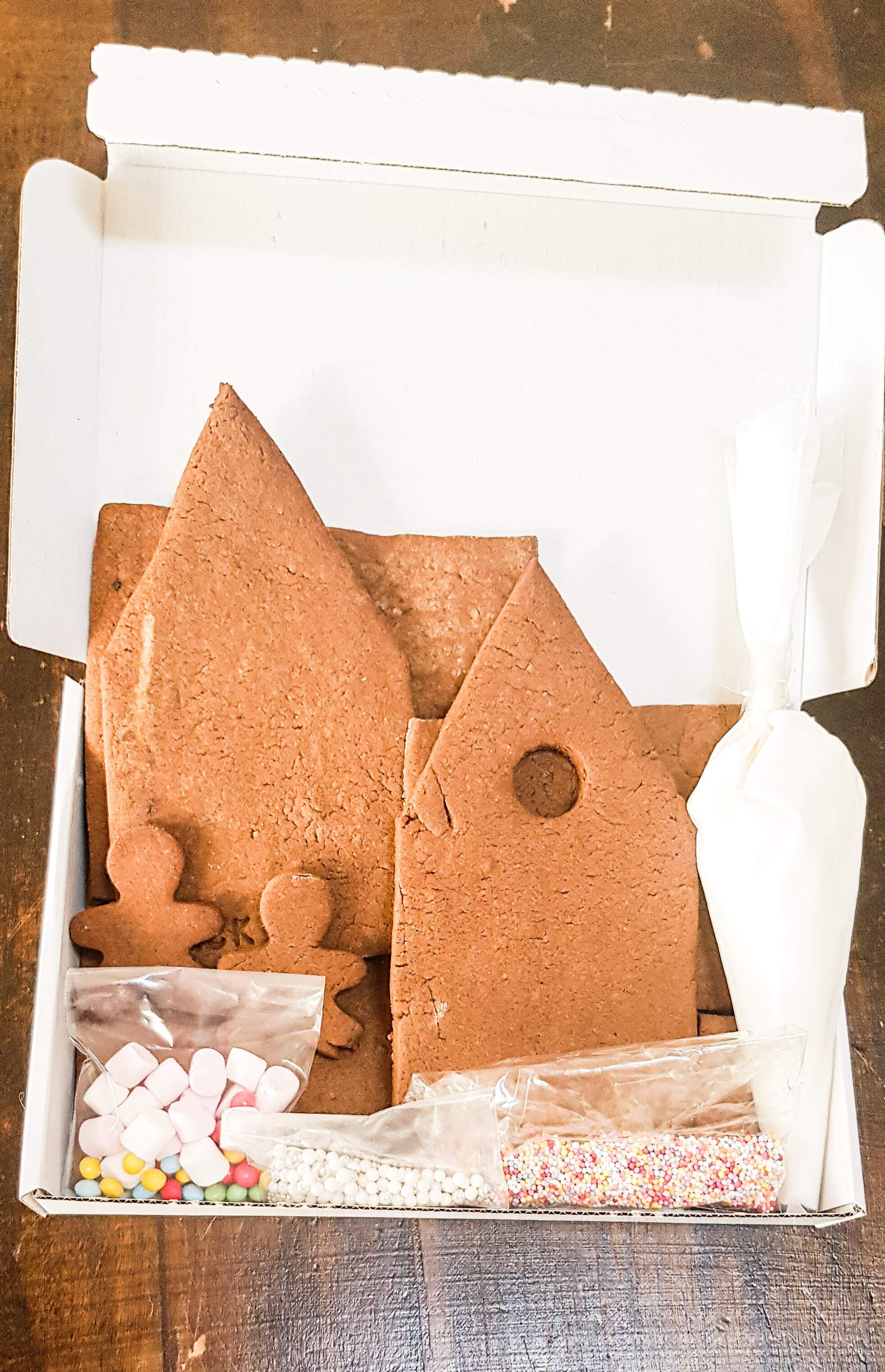 Christmas Gingerbread House Kit/ Vegan gingerbread house kit