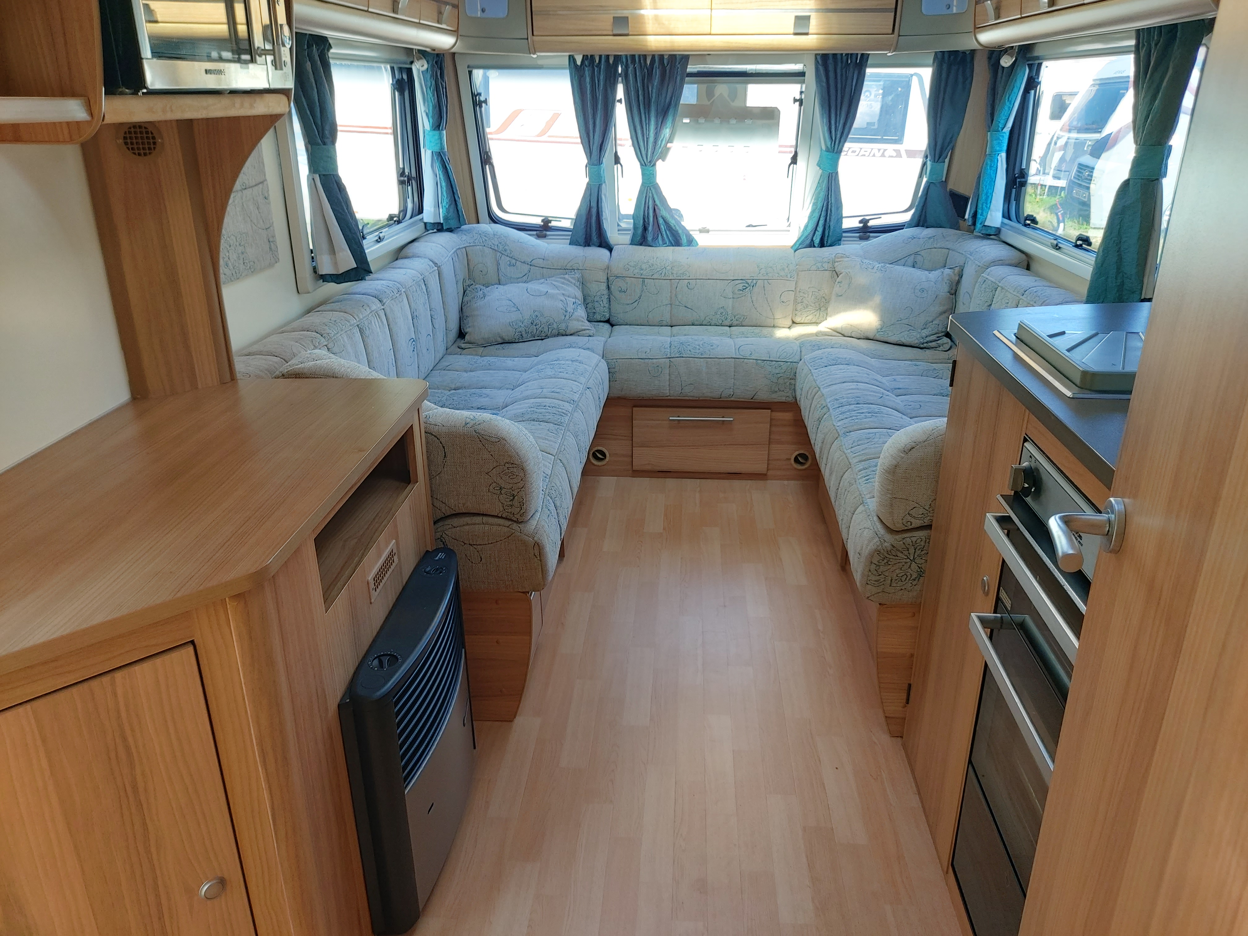 2011 Bailey Pegasus Genoa 2 Berth End Washroom Caravan