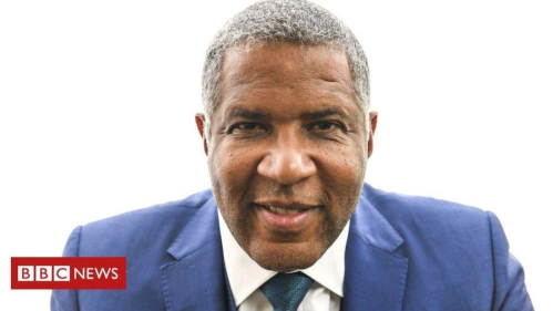BBC News: - Billionaire Robert F Smith to pay entire US class's student debt