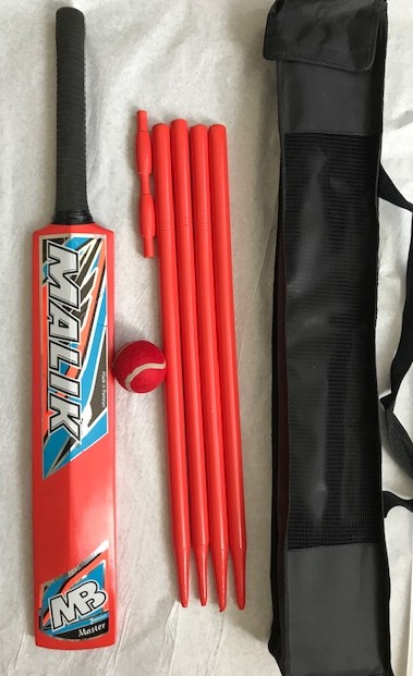 MB Malik Master Junior Wooden Cricket Set Size 5 bat Free shoulder Bag