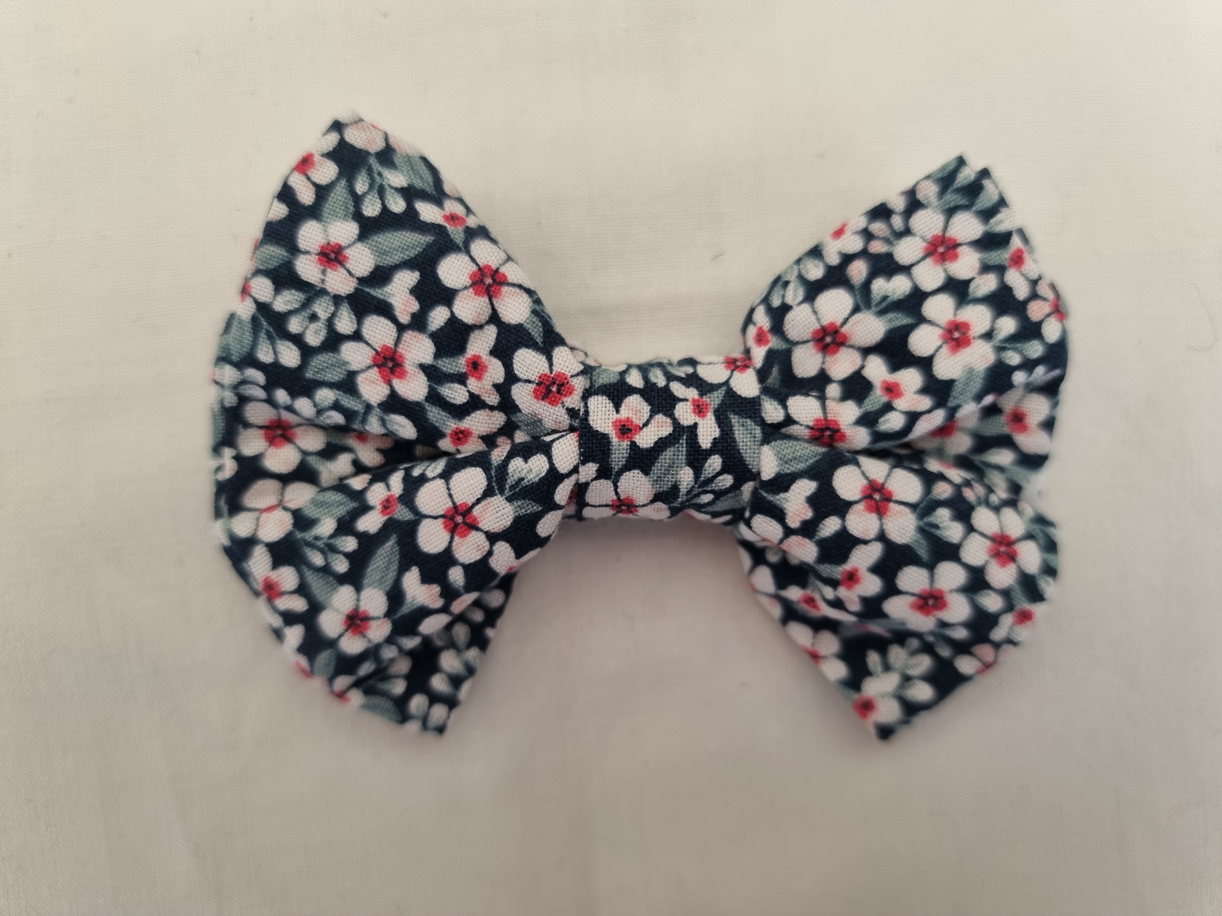 Ditsy Floral Collar Bow-Tie