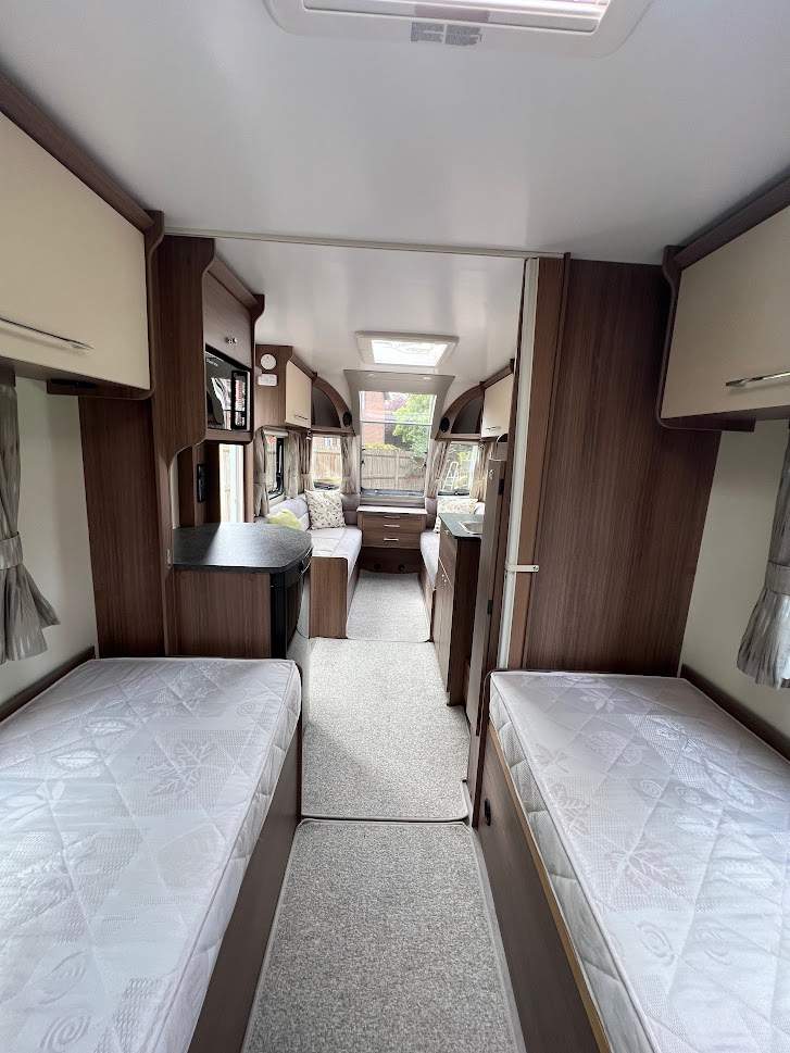 2020 Bailey Phoenix 642 Fixed Single Beds End Washroom Caravan, Motor Mover