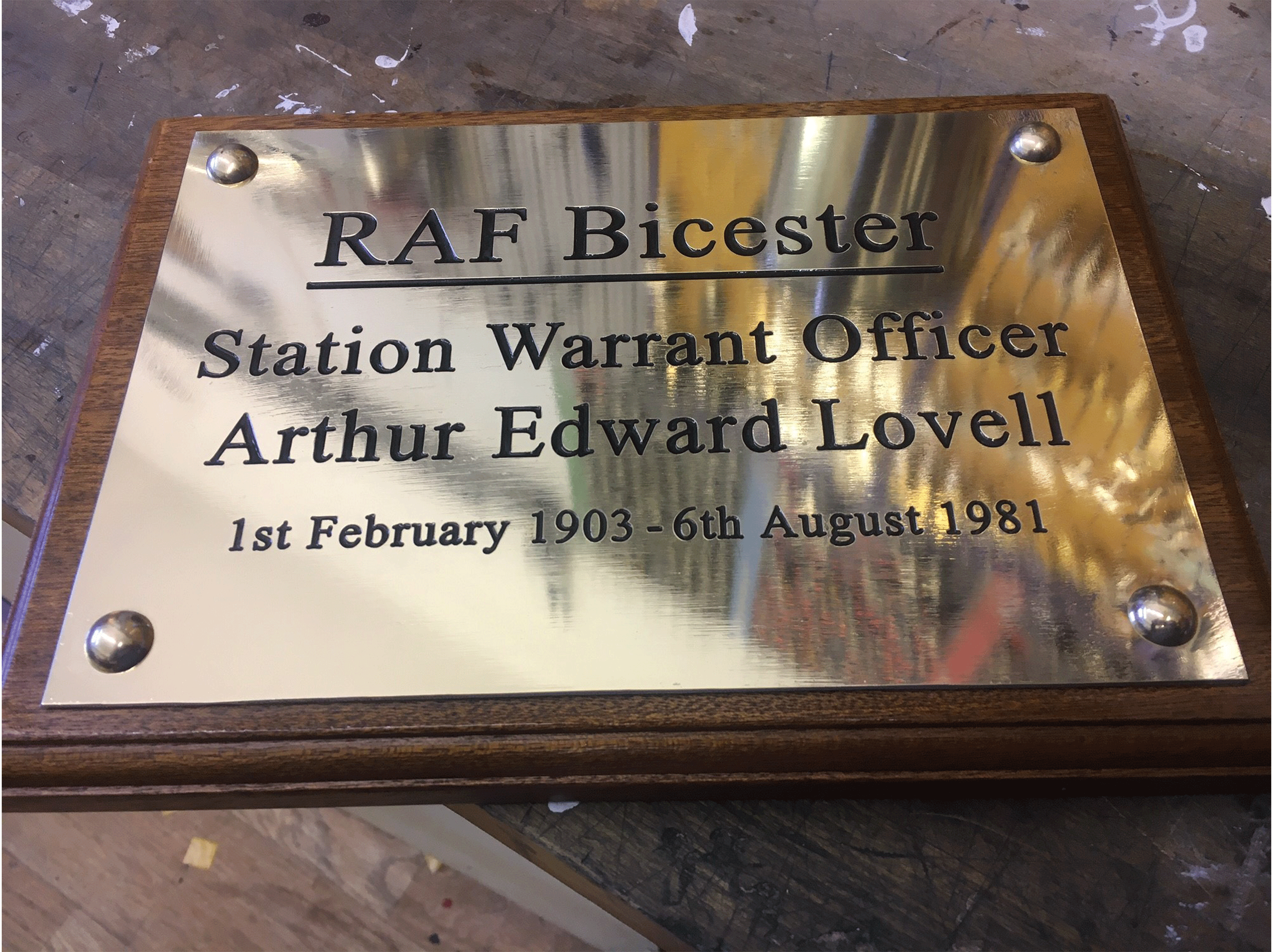 brass tribute plaque on mahogany backing board #rafbicester #royalairforce