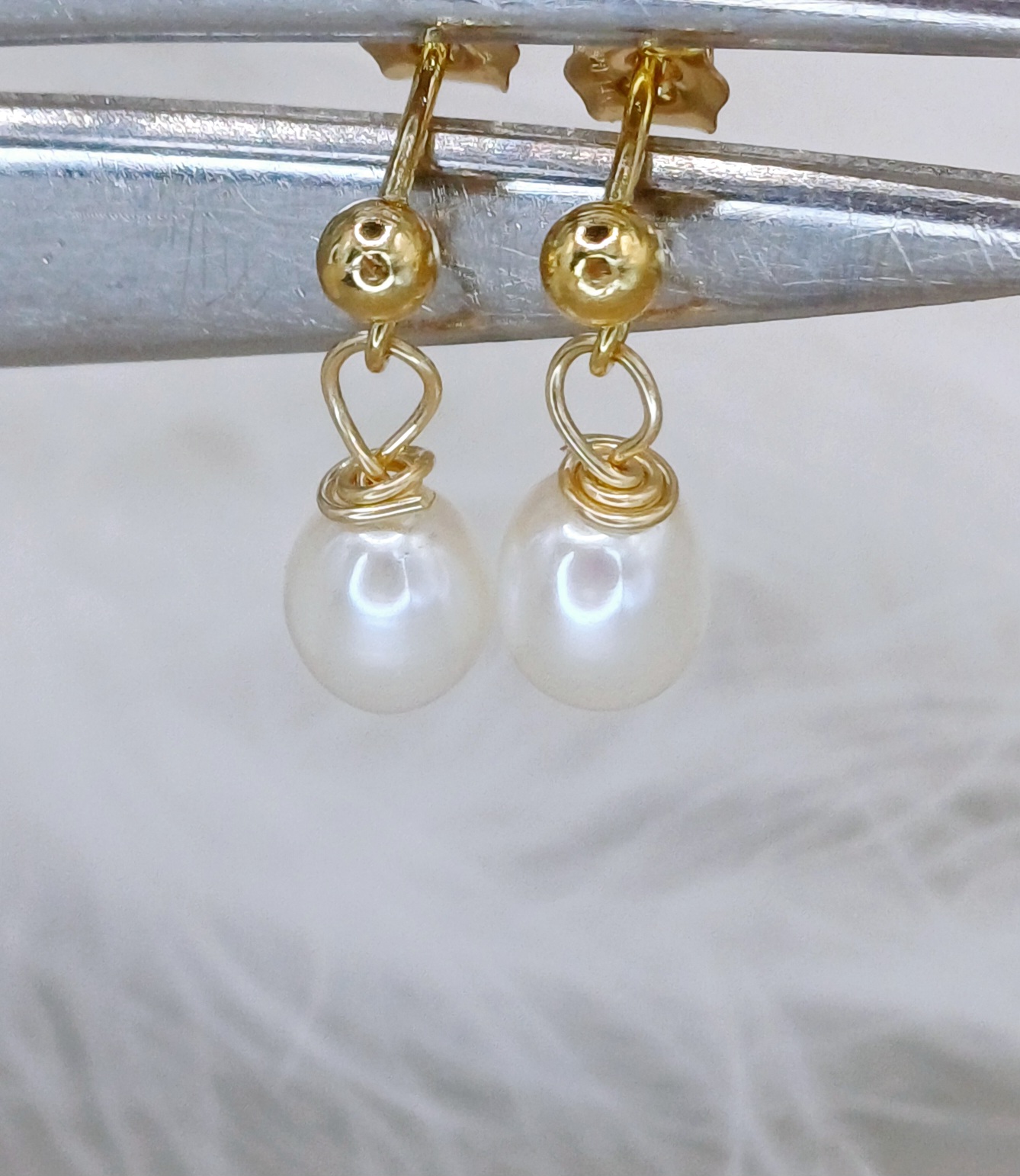 EARRINGS - 14k Gold Filled Pearl Drop Studs