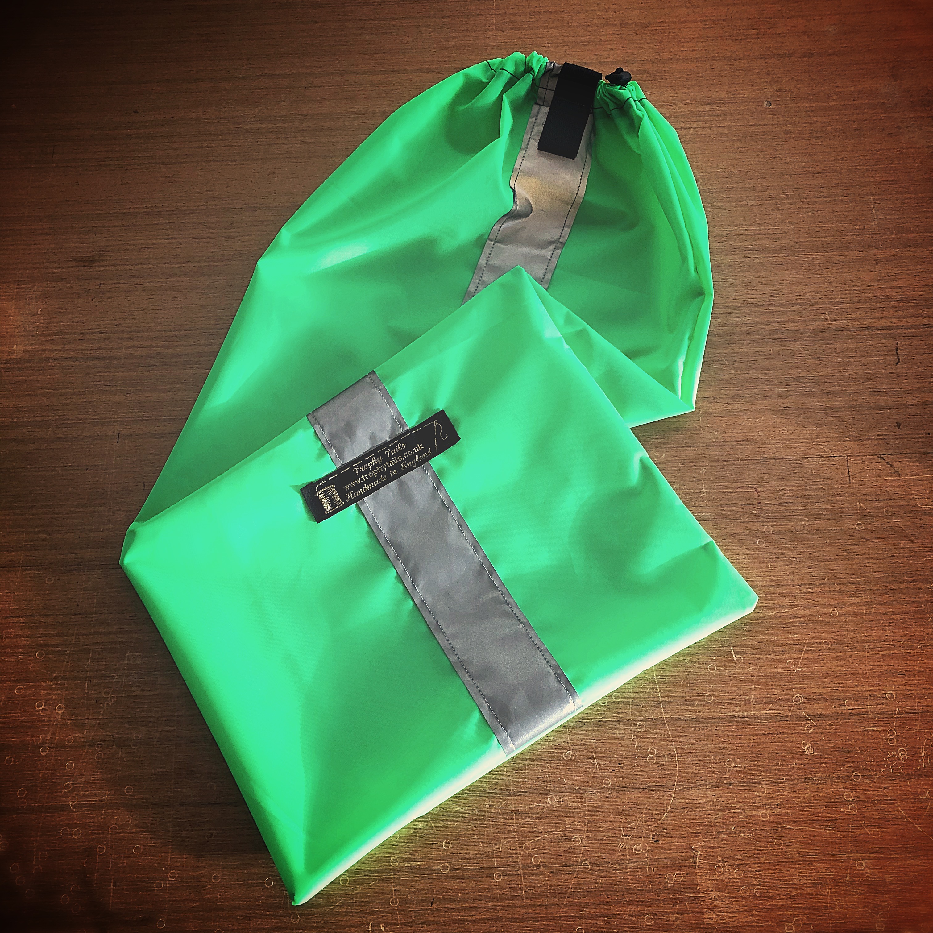Hi-viz Waterproof Big Cob Tail Bag - Neon Green