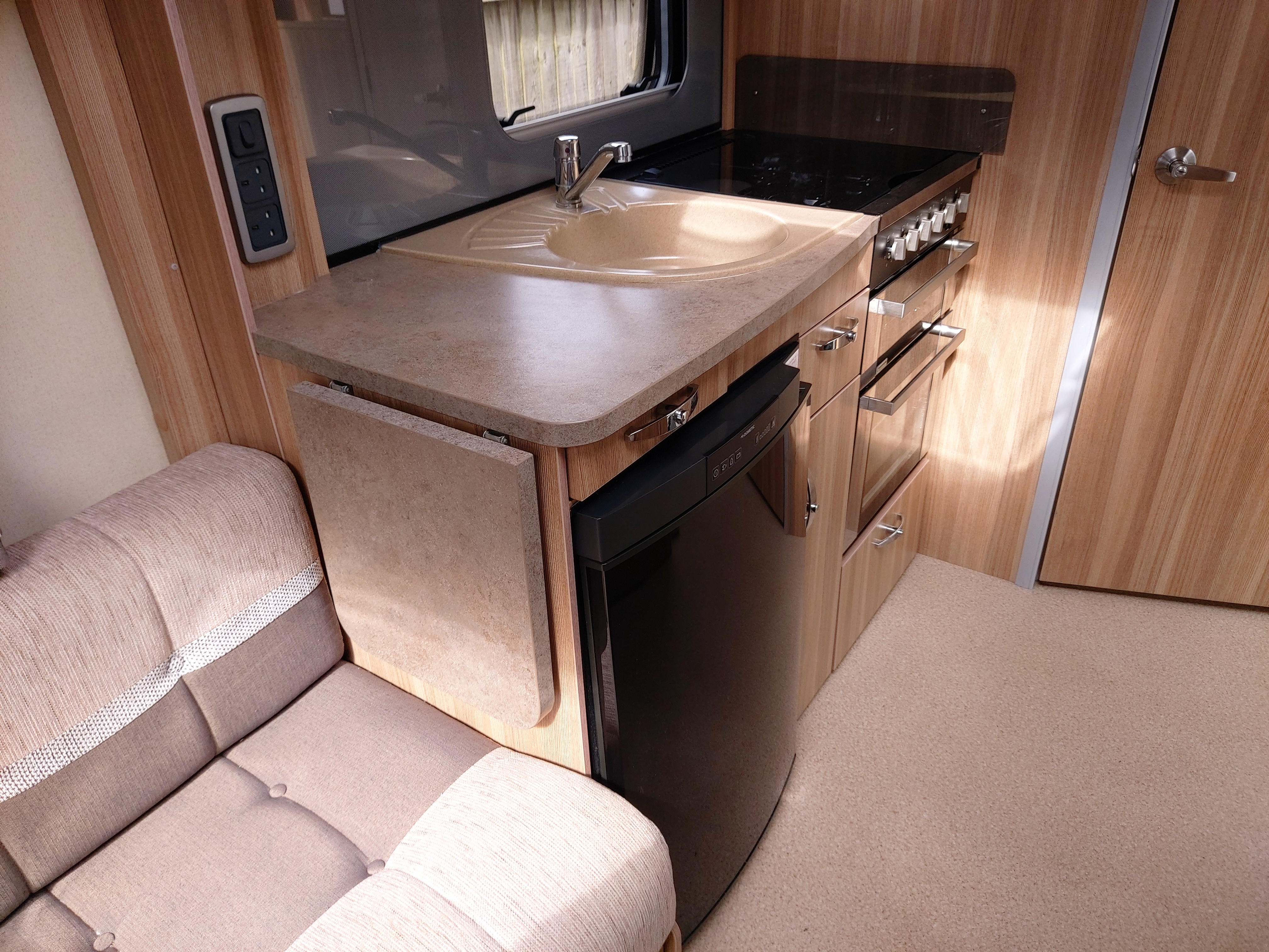 SUPERB 2013 Sterling Eccles SE Topaz 2 Berth End Washroom Caravan, Motor Mover