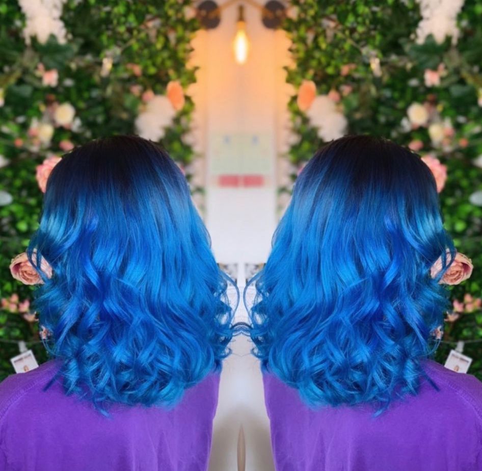 Using Semi Permanent Tint to create this blue bomb shell