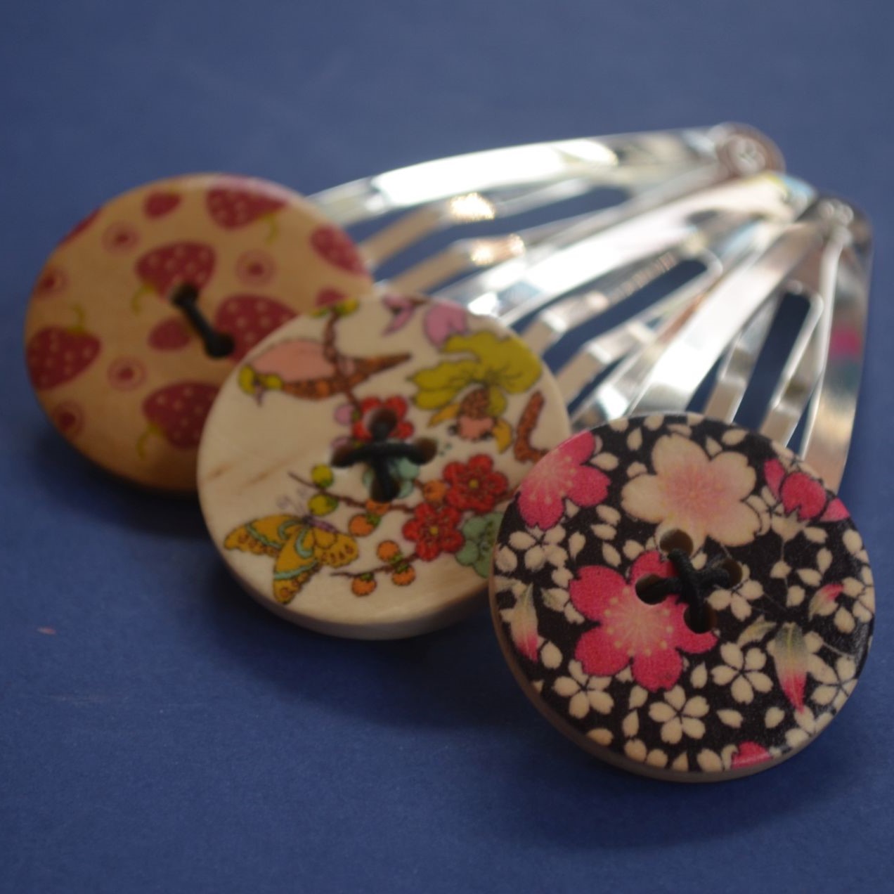 Patterned Wooden Jumbo Button Hair Clips