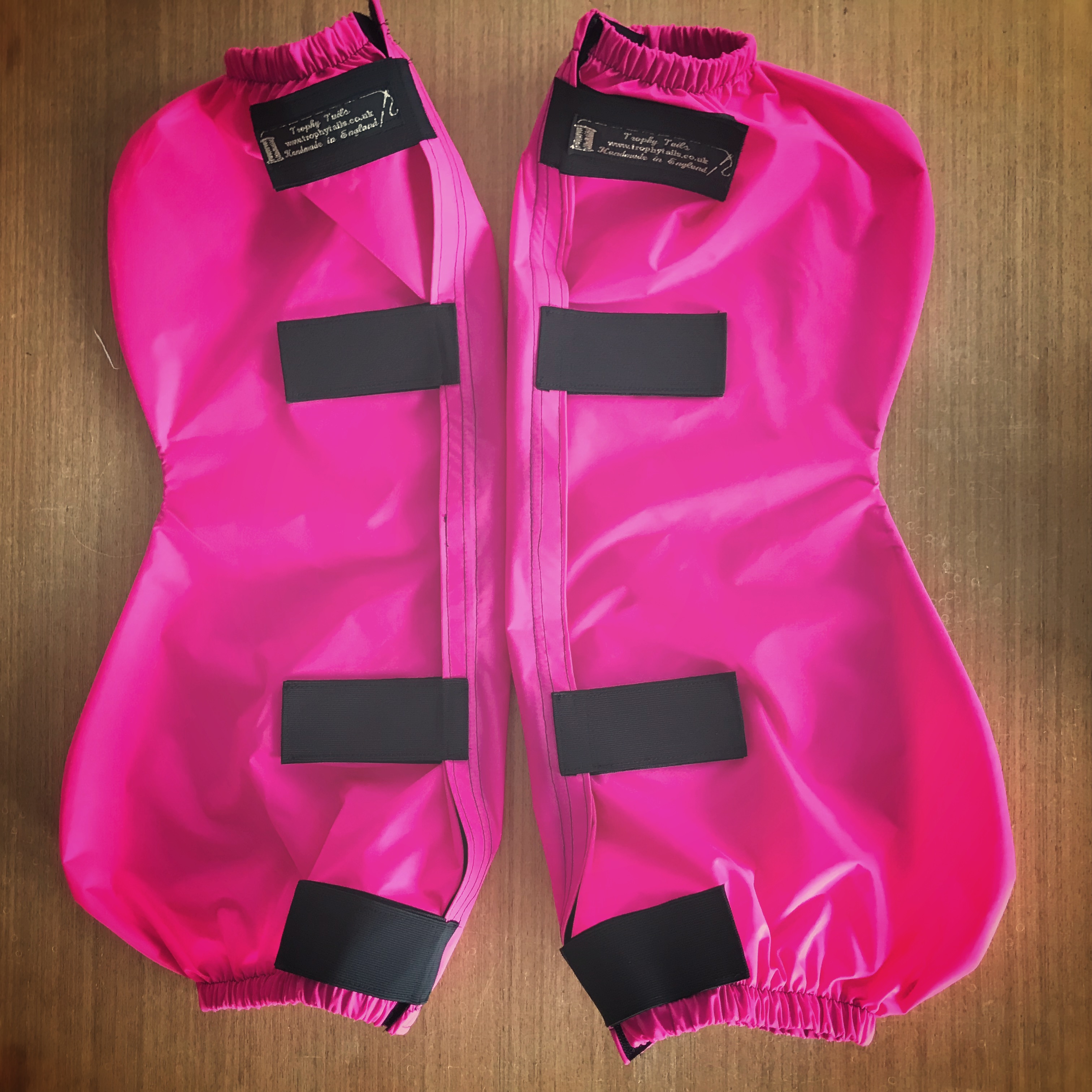 waterproof Feather Boot Set of 2 Backs- Fluorescent pink