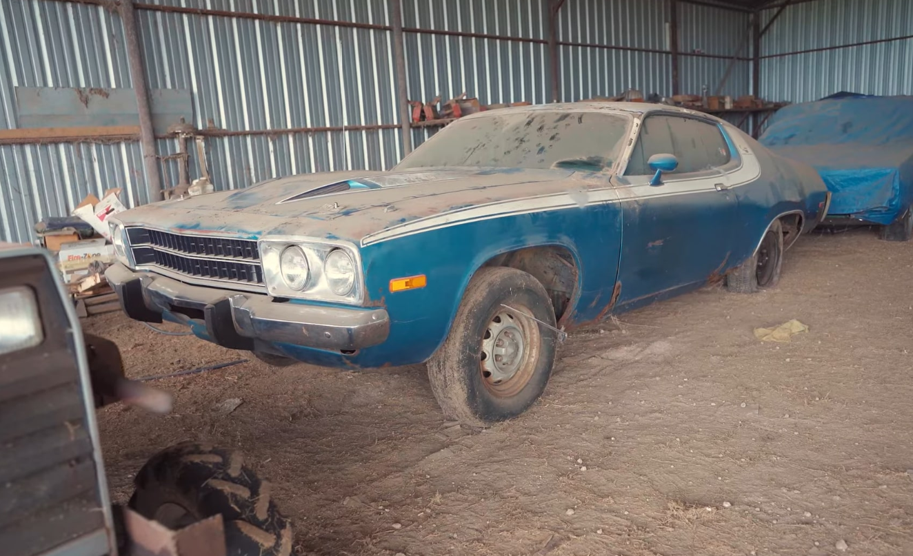 Man Buys 1974 Road Runner GTX Parked for Decades, Finds Out It's a Rare Promo Car