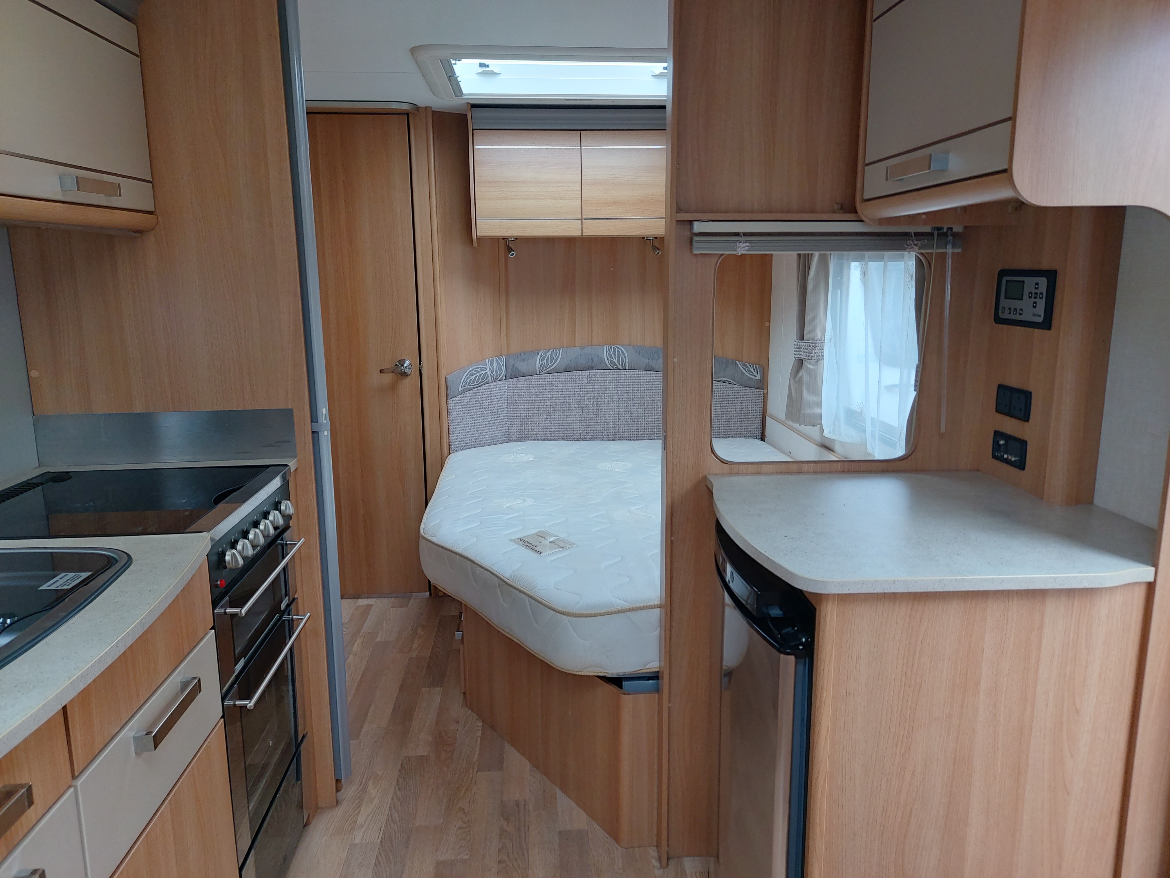 2012 Coachman VIP 560 4 Berth End Washroom Caravan Motor Mover