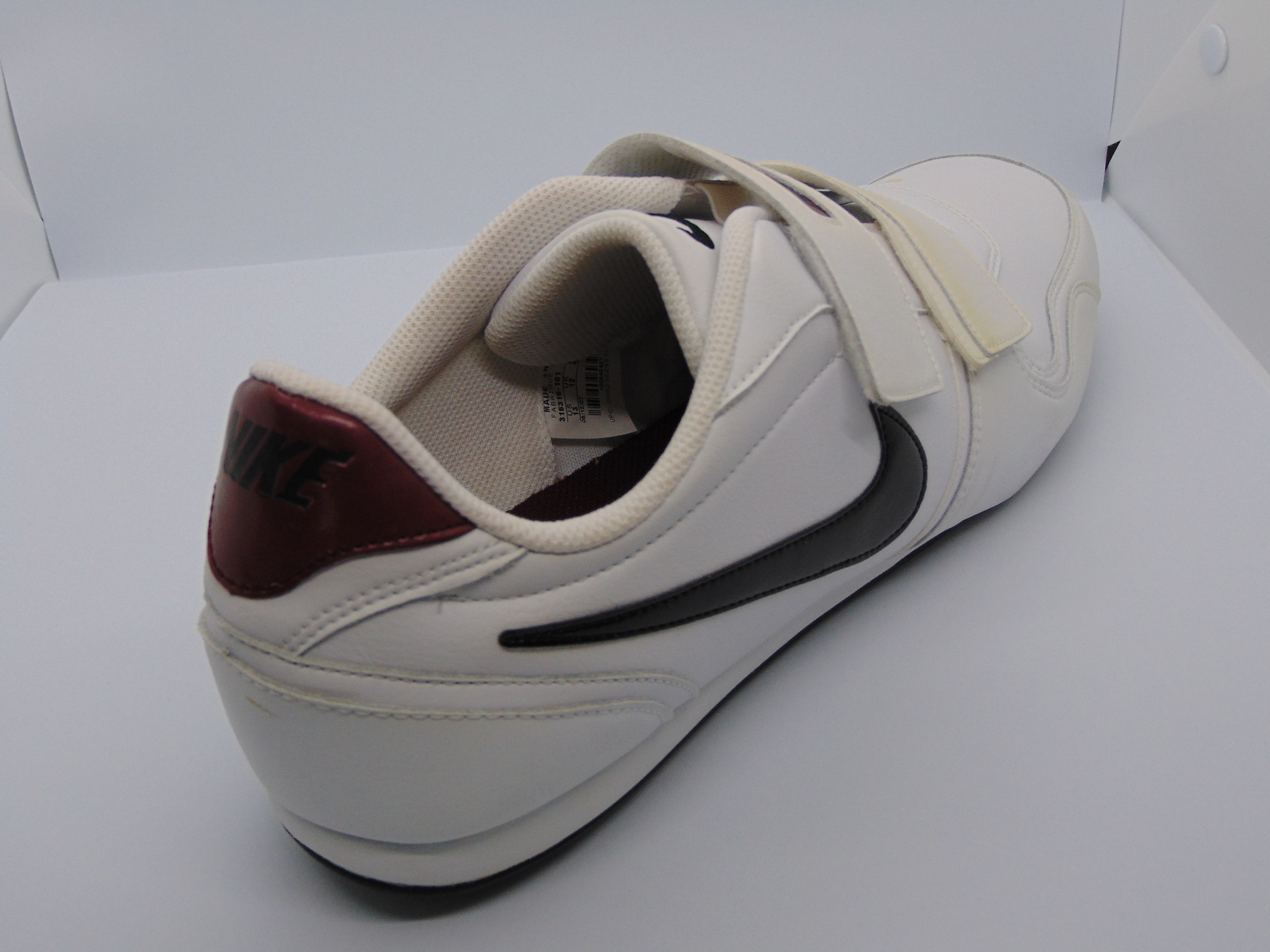 Nike Revengeance V shoes 316316-101 Uk size 12 Eur 47 was 70 Now 22.00