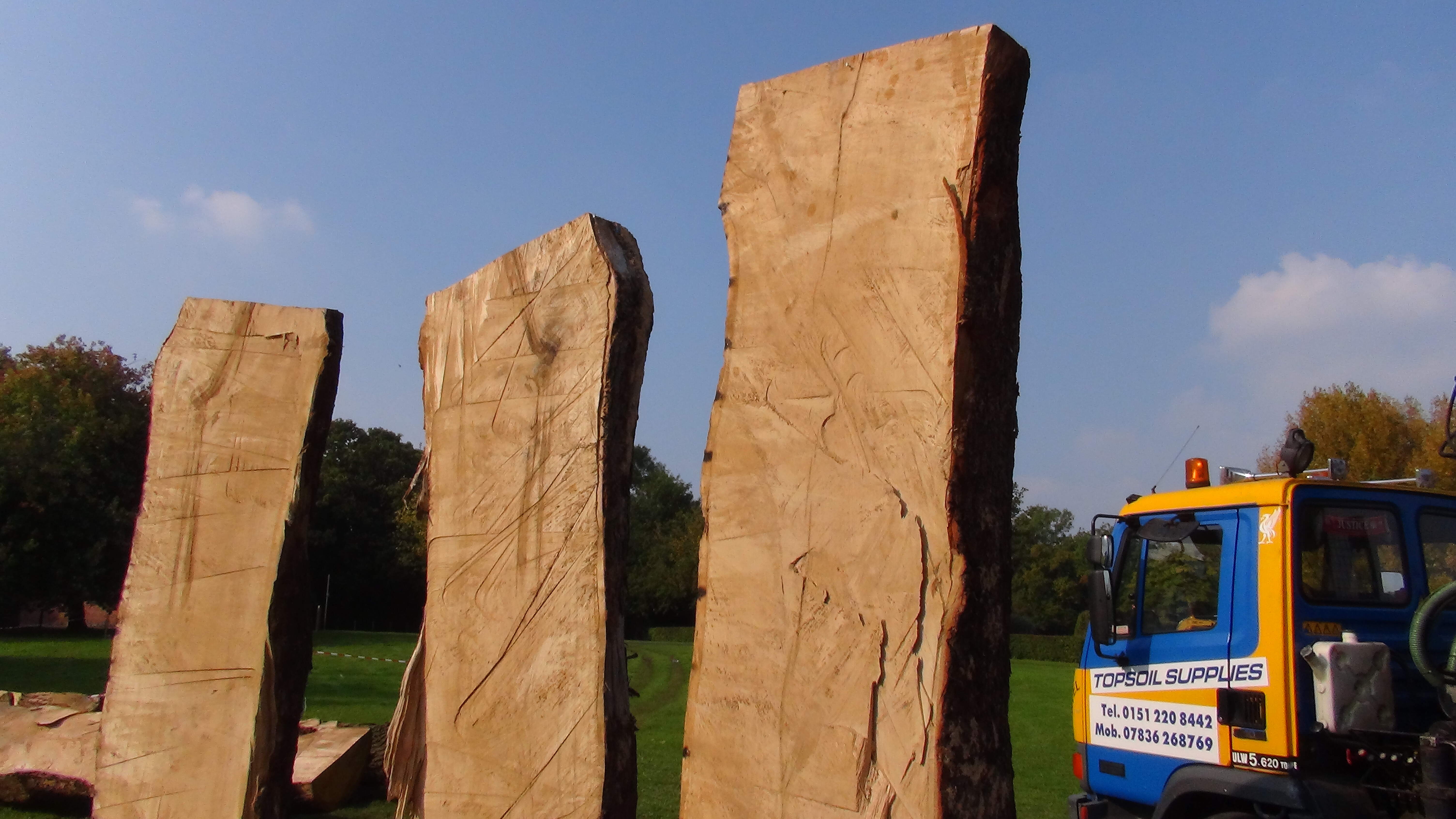 The henge being built