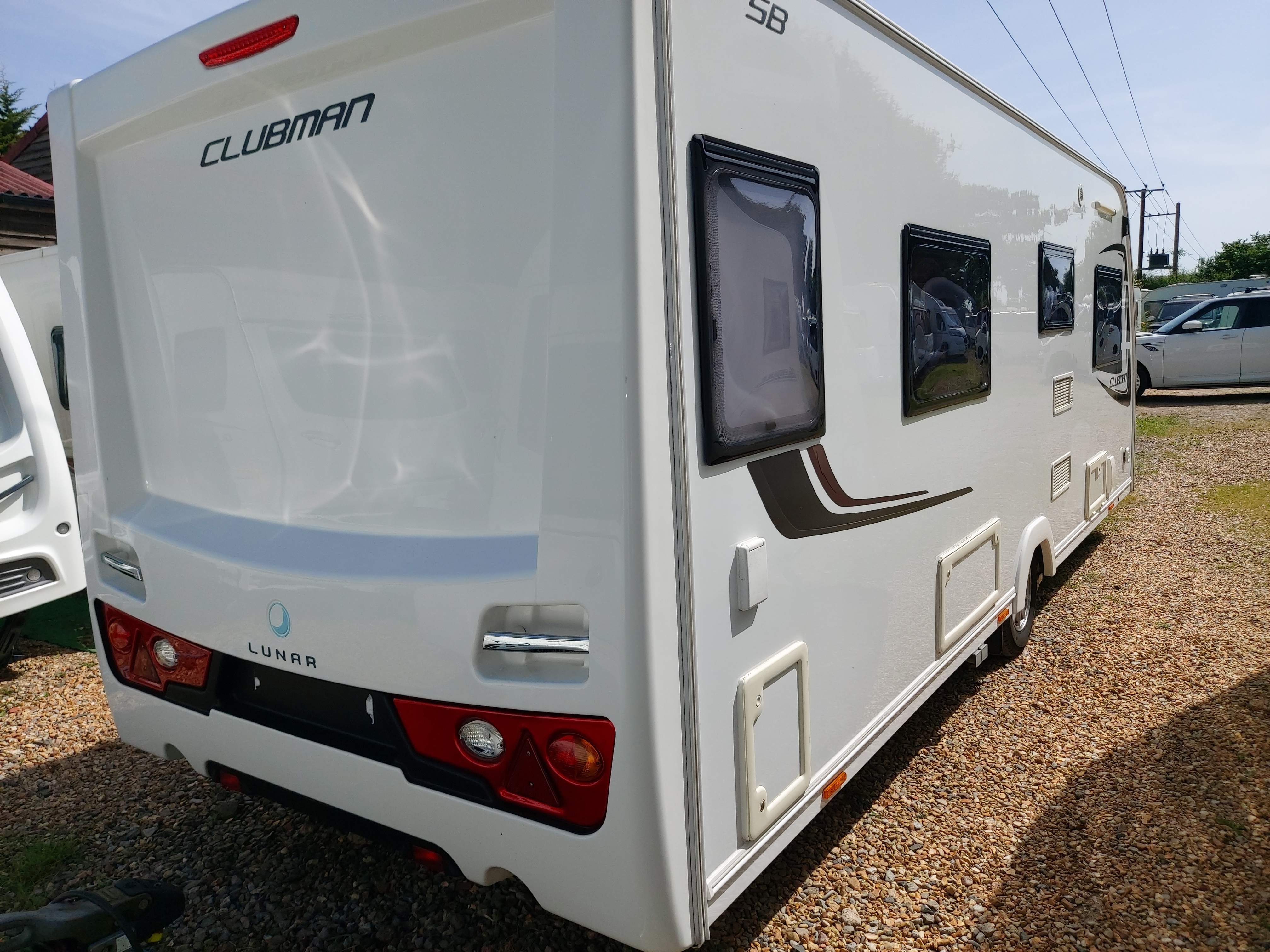 2014 Lunar Clubman SB Fixed Single Beds End Washroom Caravan, Motor Mover