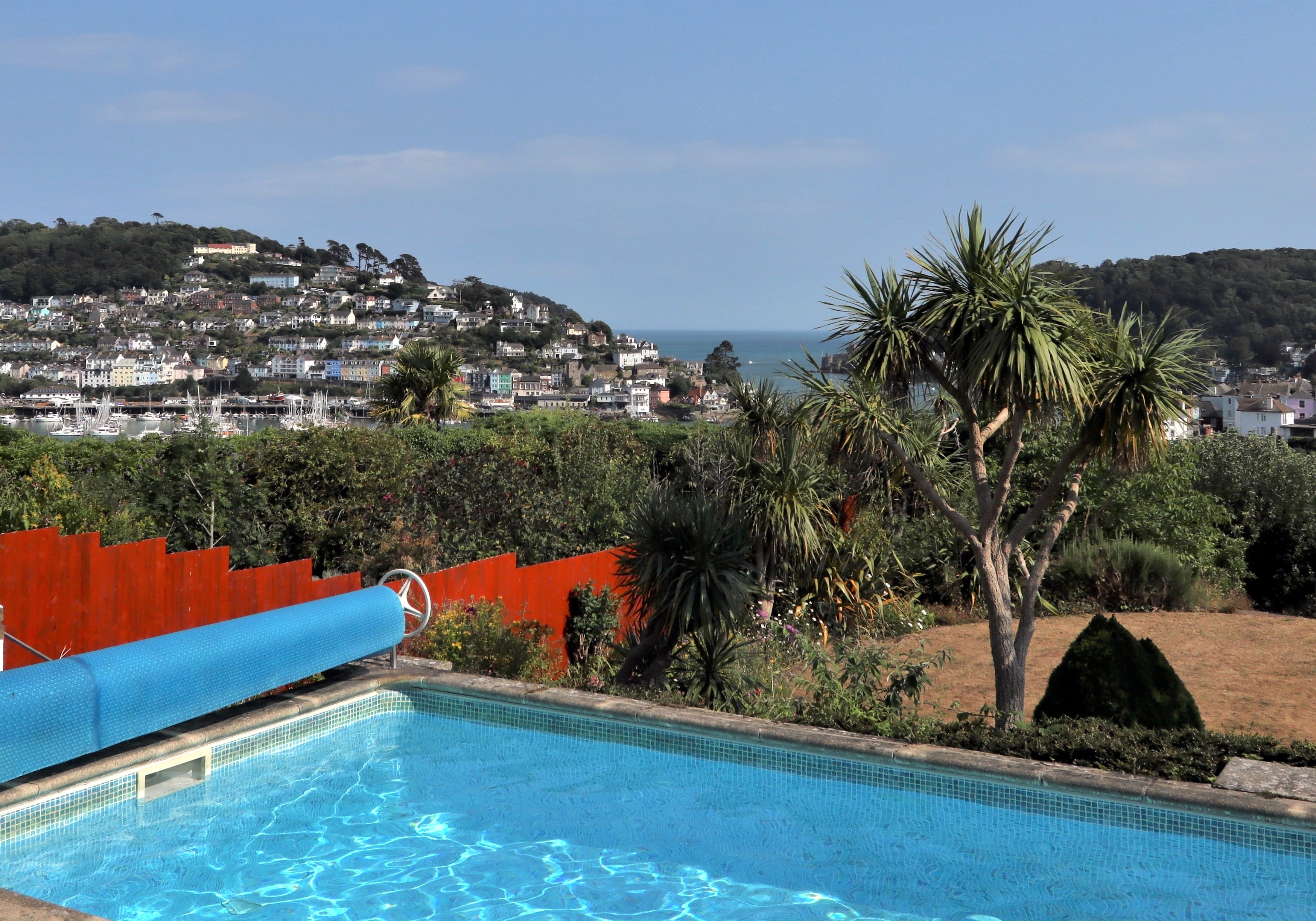 Holiday Apartments in Dartmouth with Ways Away Lauriston House. Sleeps 11