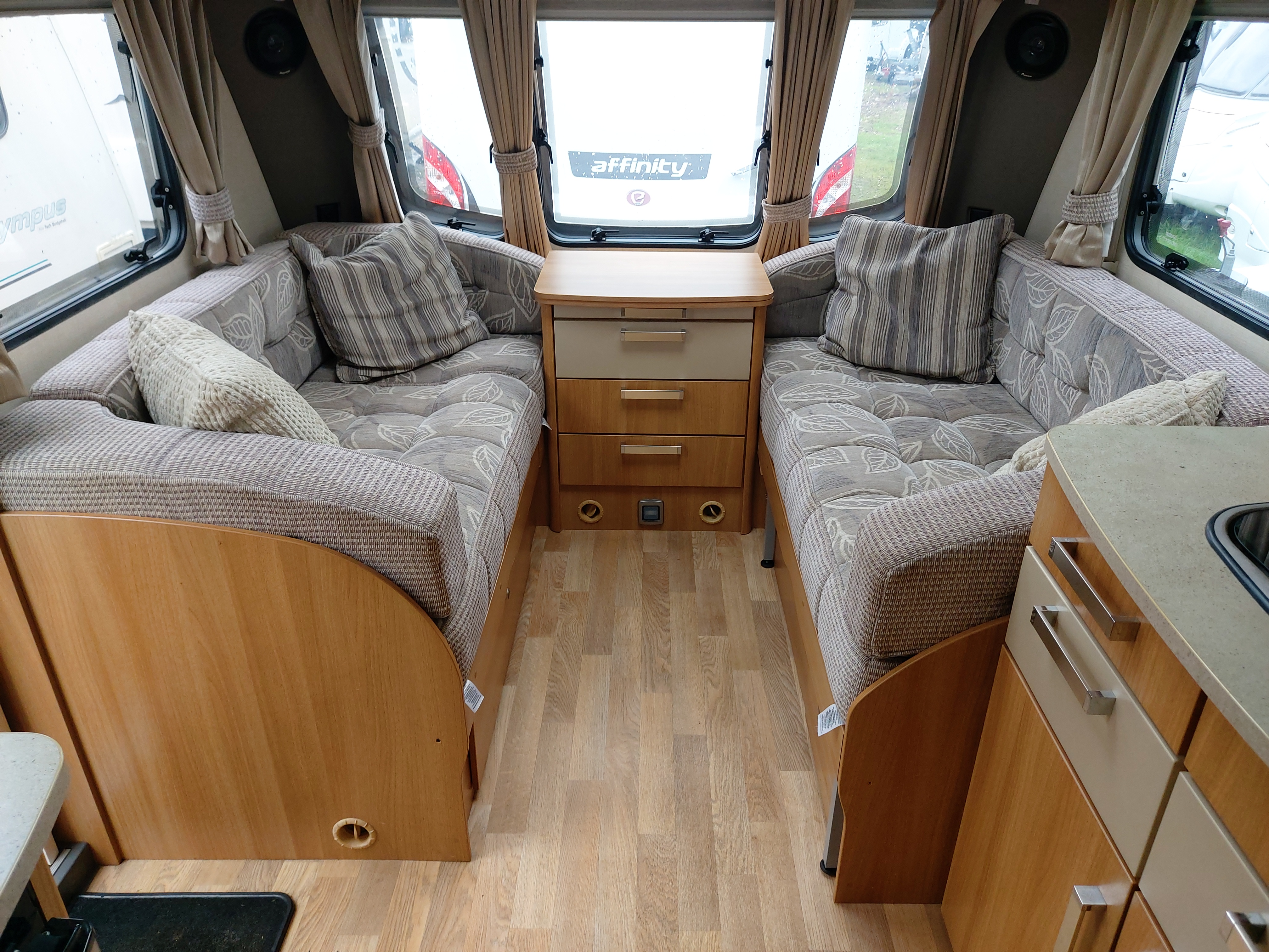 2012 Coachman VIP 560 4 Berth End Washroom Caravan Motor Mover