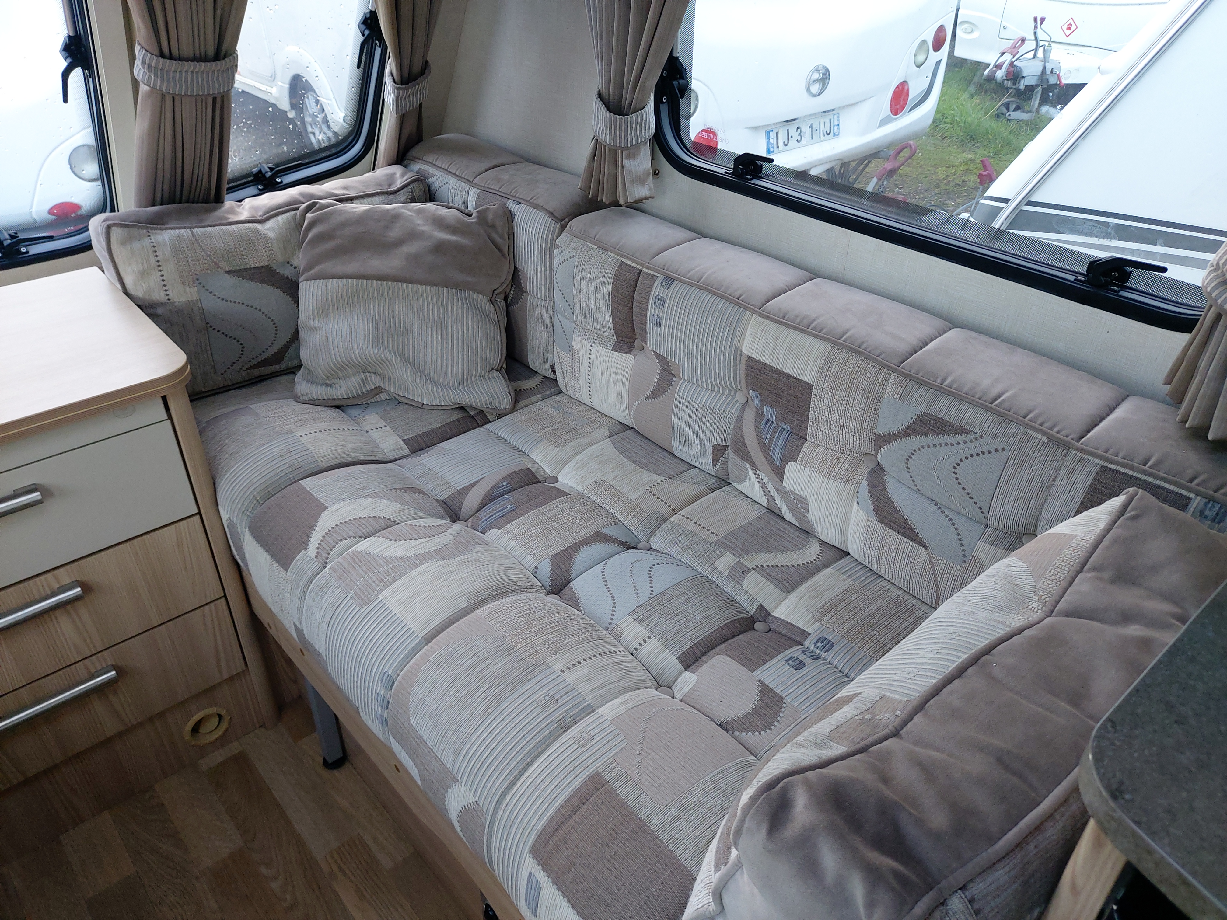 2011 Coachman Amara 560 4 Berth Fixed Bed End Washroom Caravan