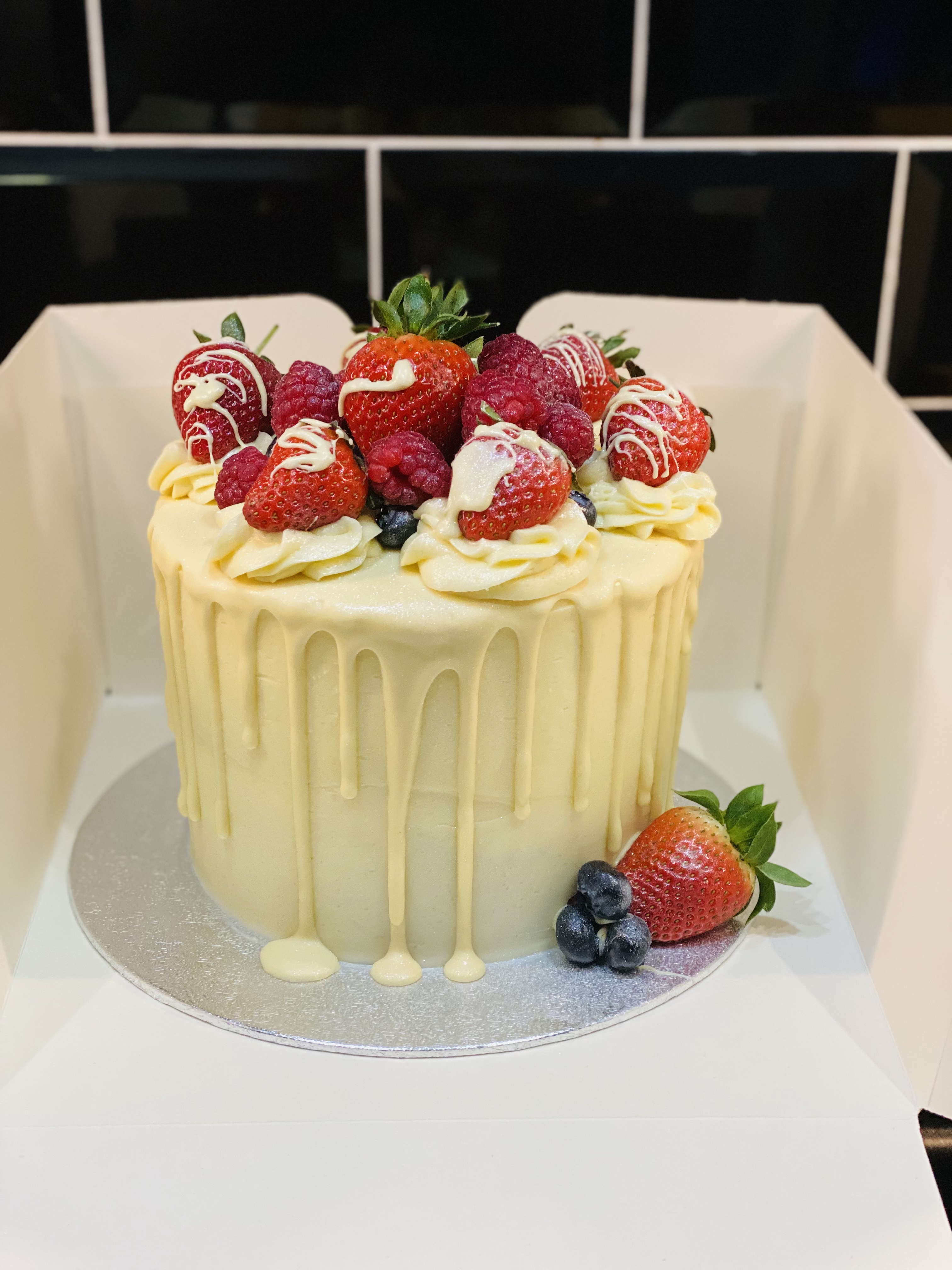 Fresh fruit berries & white chocolate cake