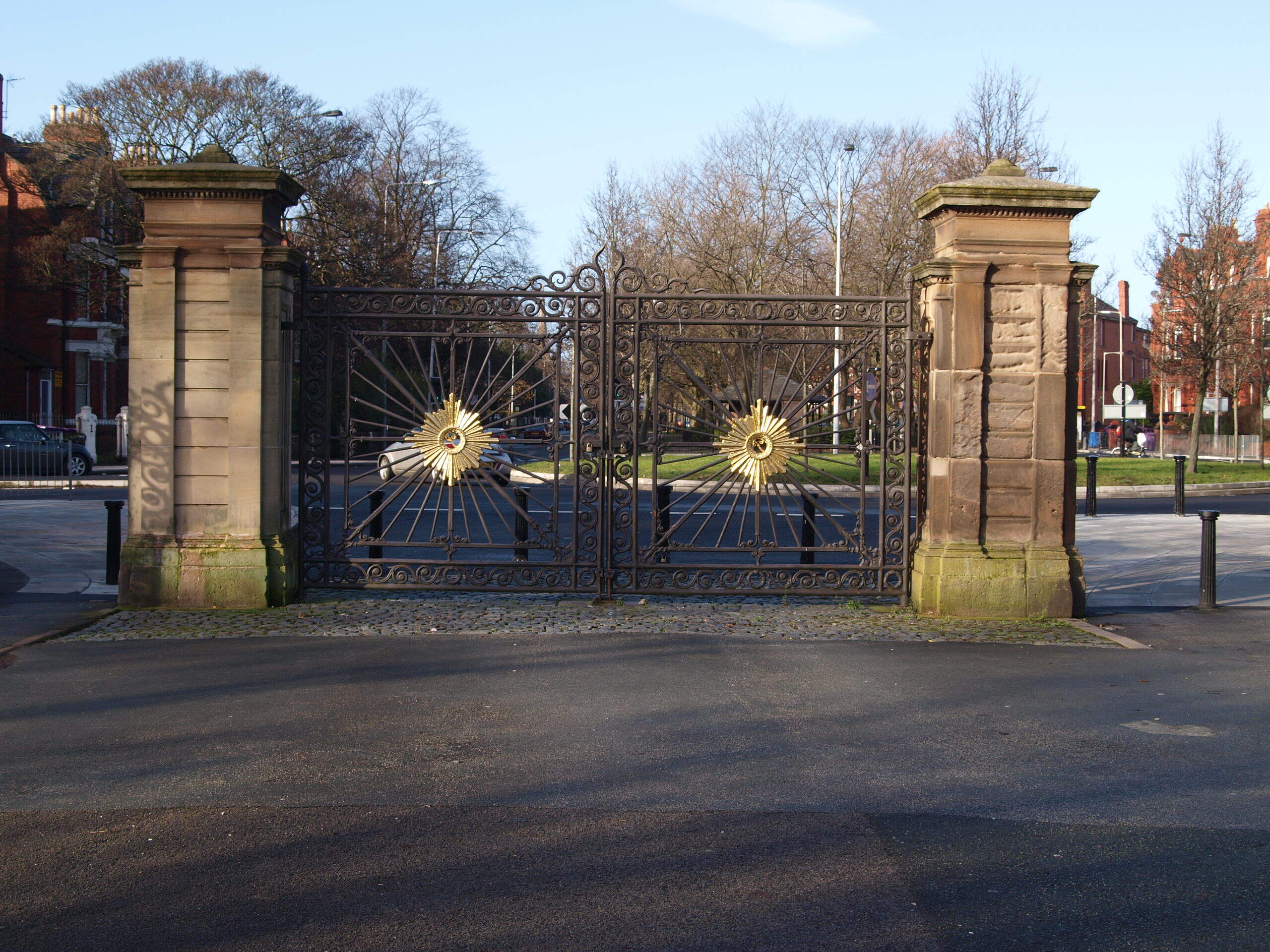 Sunburst gates