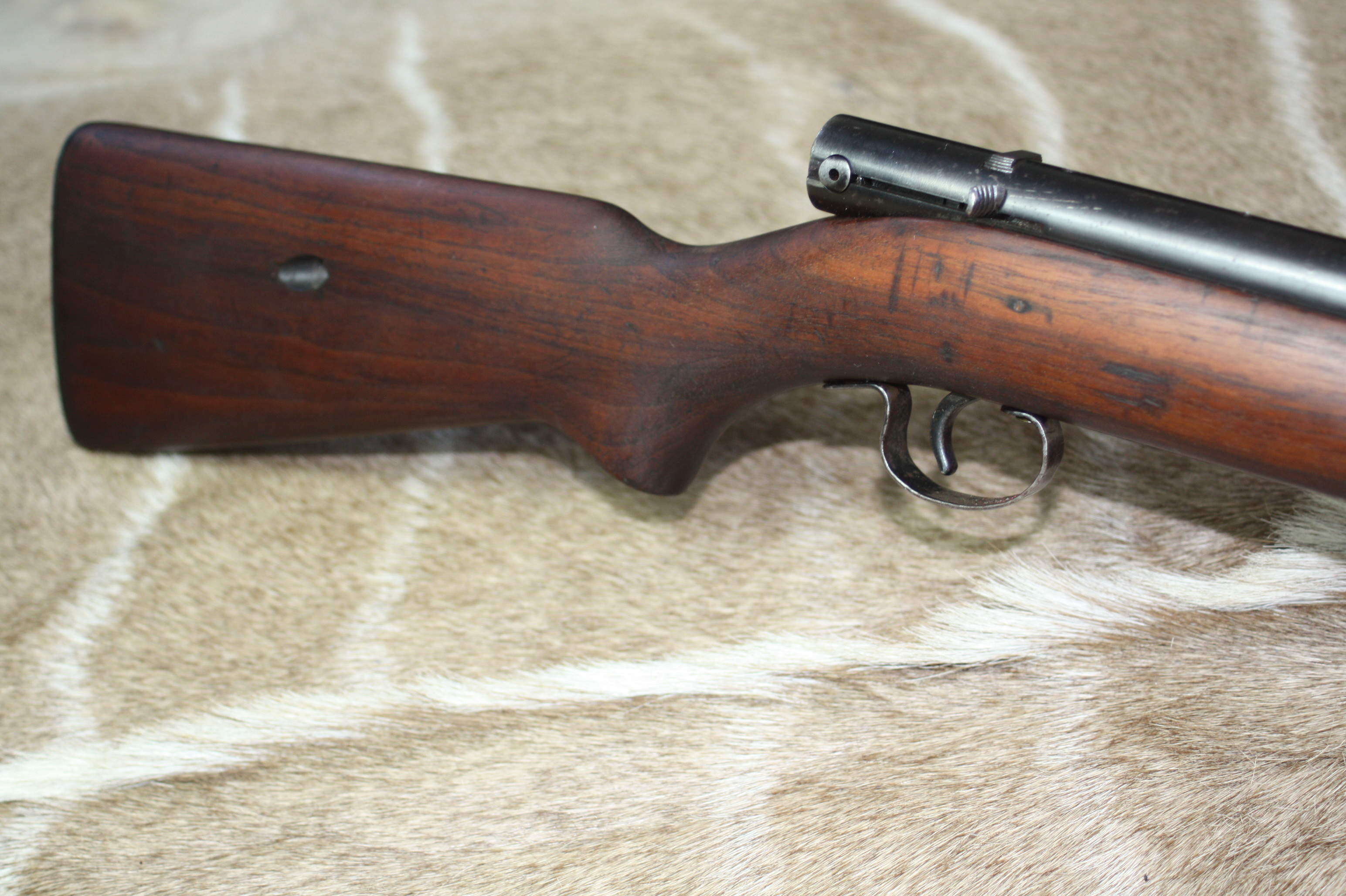 Winchester Model 74 .22 LR Semi Automatic This is a collector piece that da...