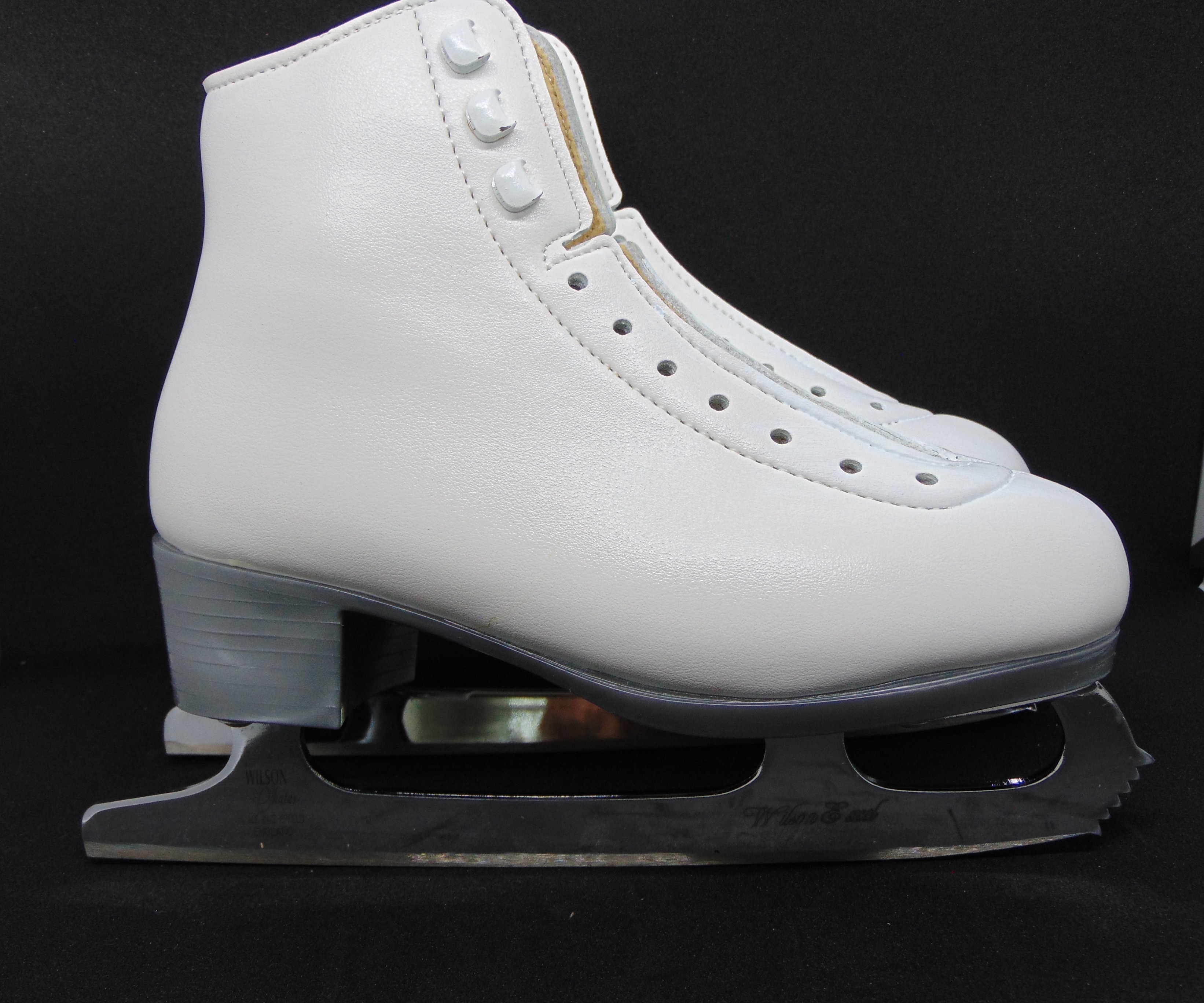 Belati Italian Leather Figure Ice Skates white was 70.00 now only £34.99