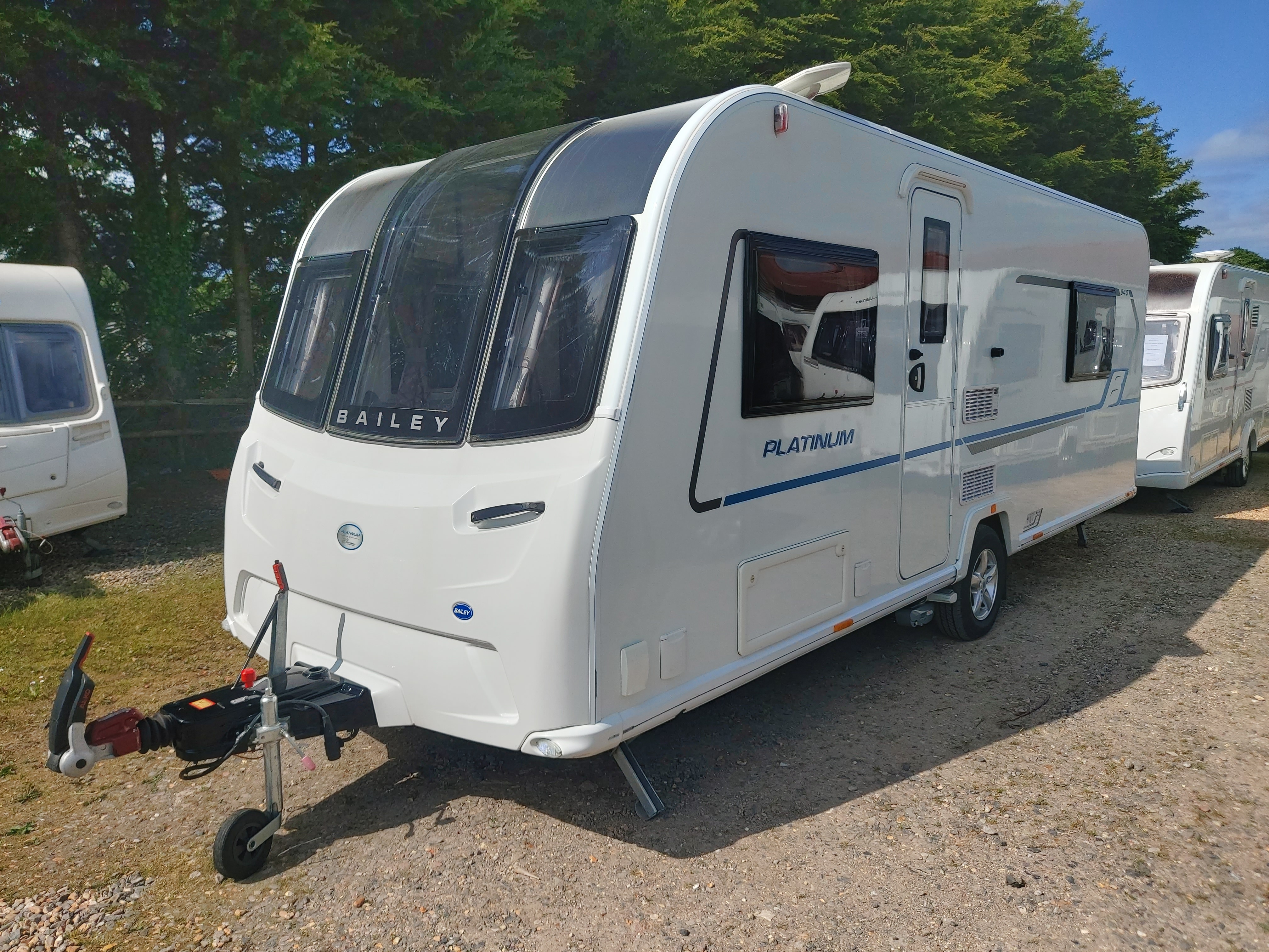 2020 Bailey Platinum 640 (Phoenix) Island Bed Caravan Solar, Motor Mover