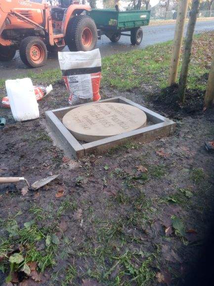 Placing the plaque