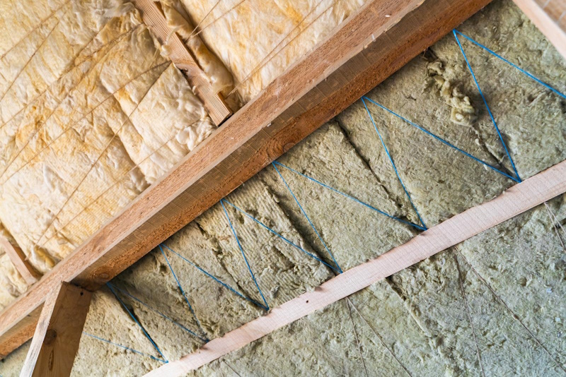 What does asbestos insulation look like?