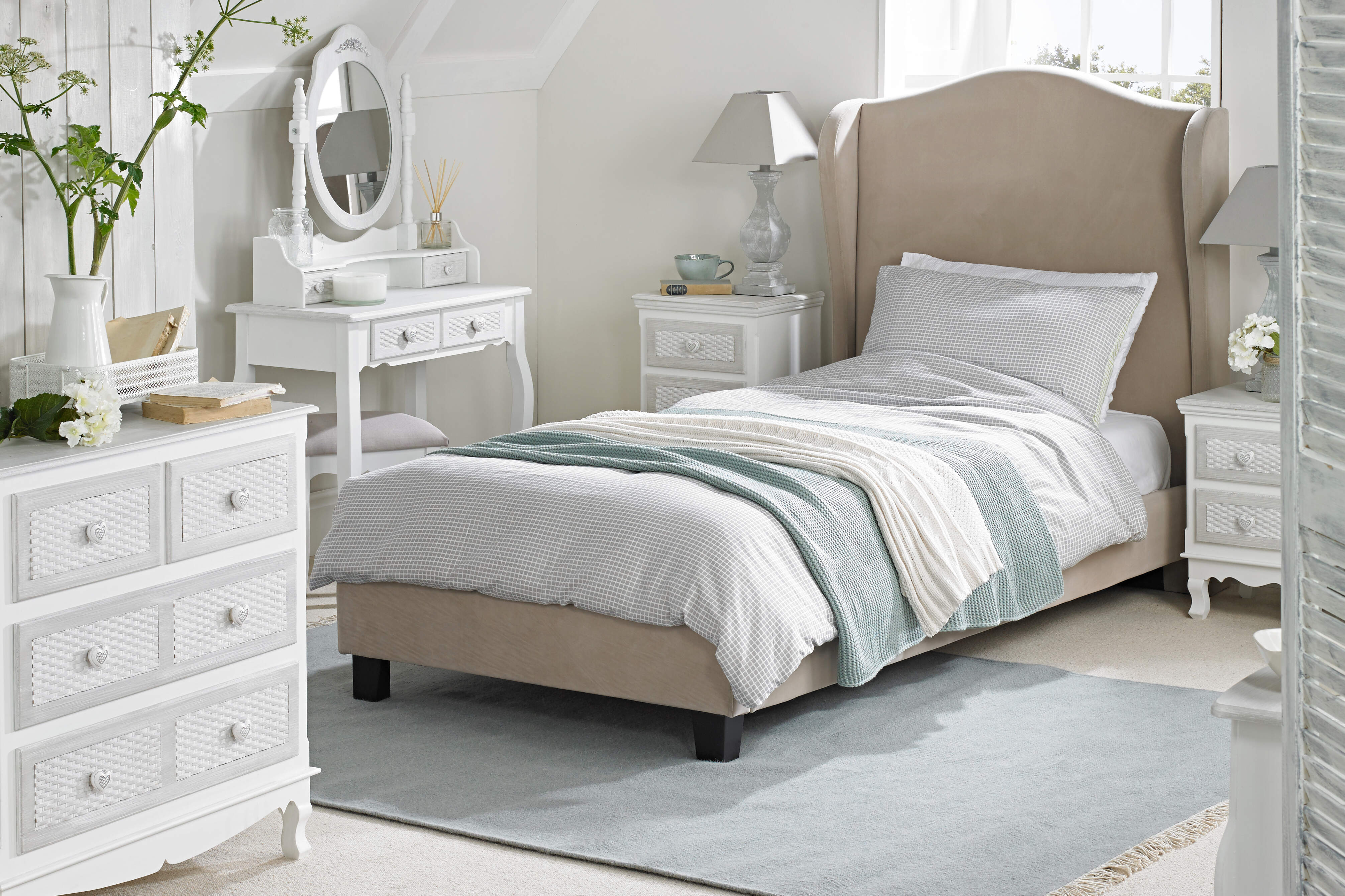 brittany white bedroom furniture