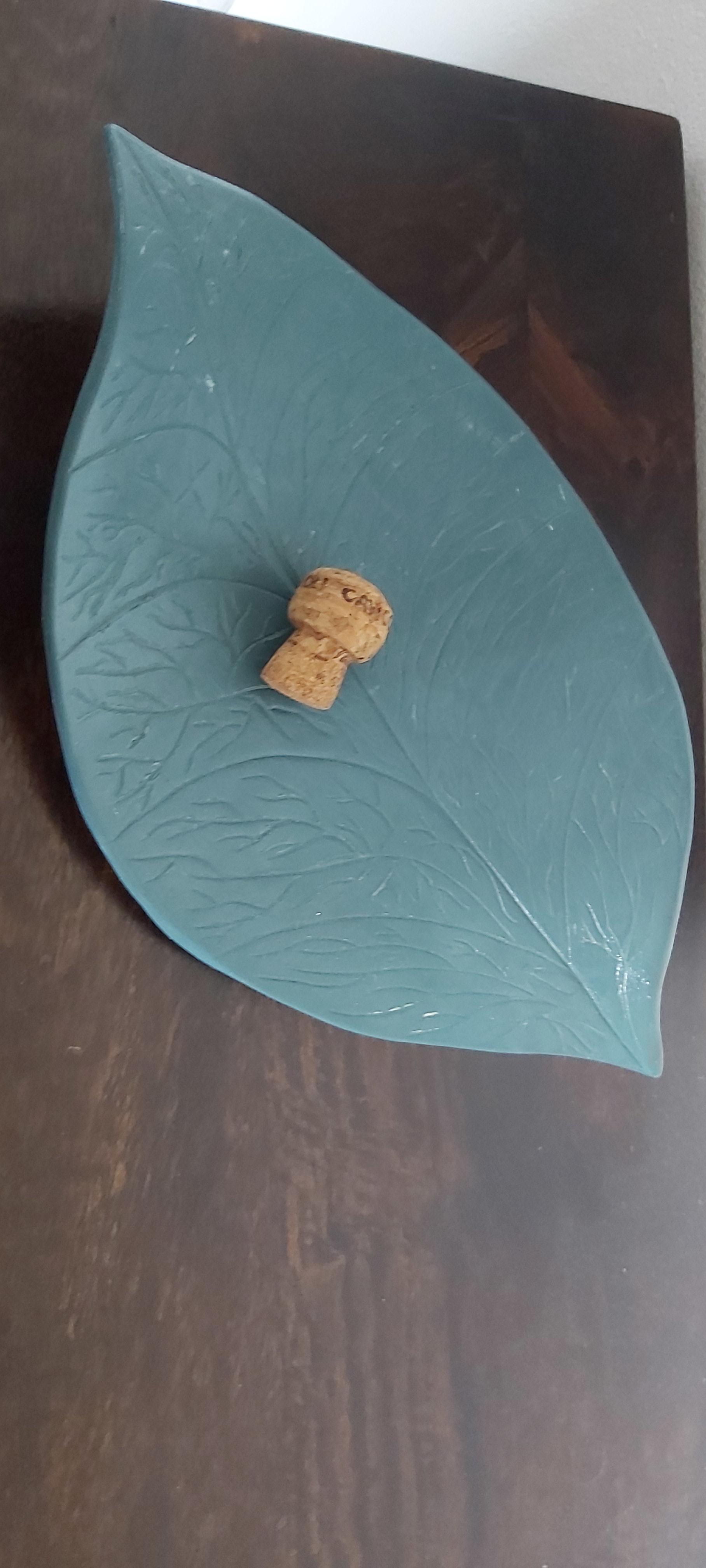 Porcelain leaf platter