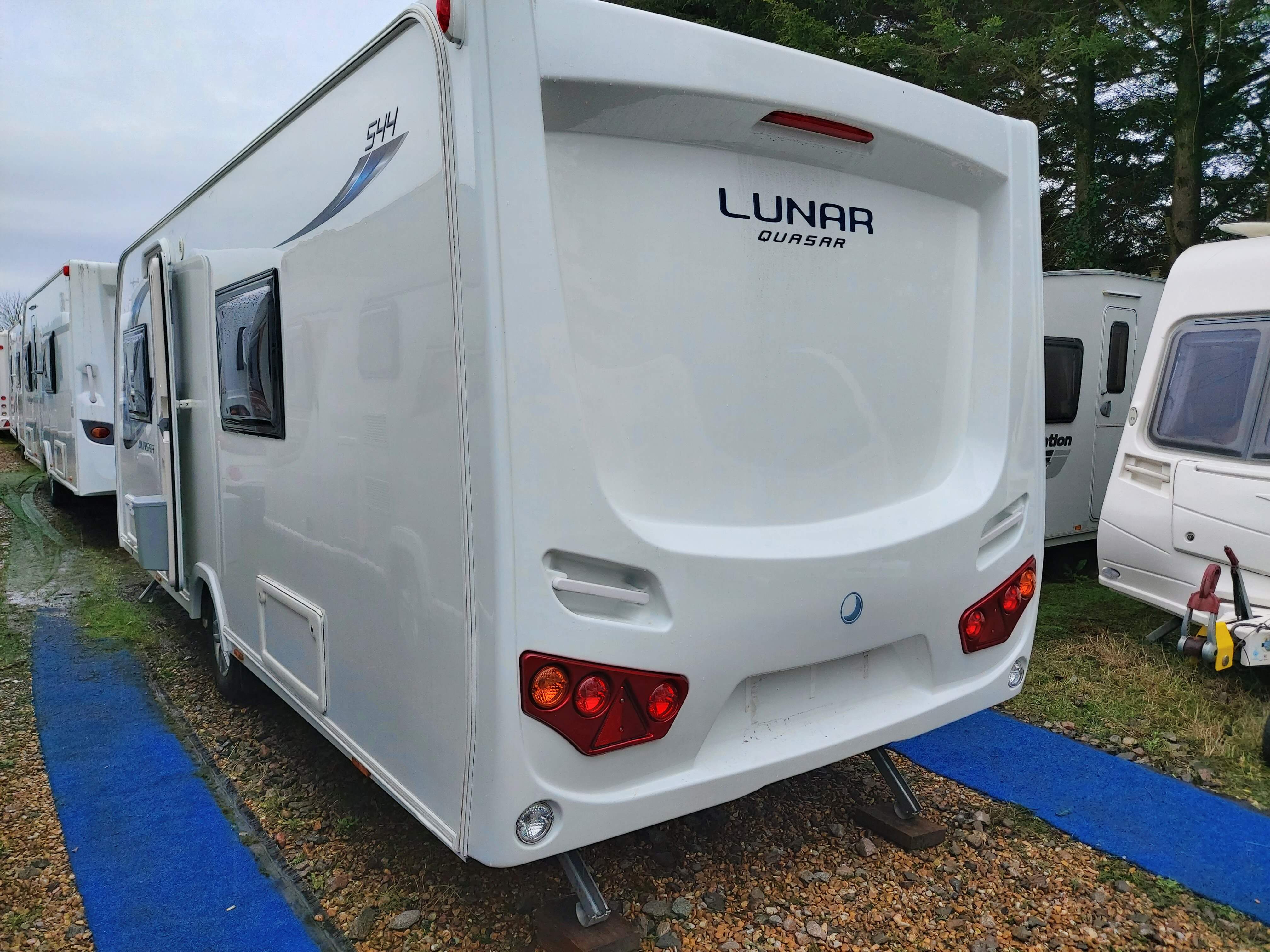 2017 Lunar Quasar 544 Fixed Bed End Washroom Caravan, Solar, Motor Mover
